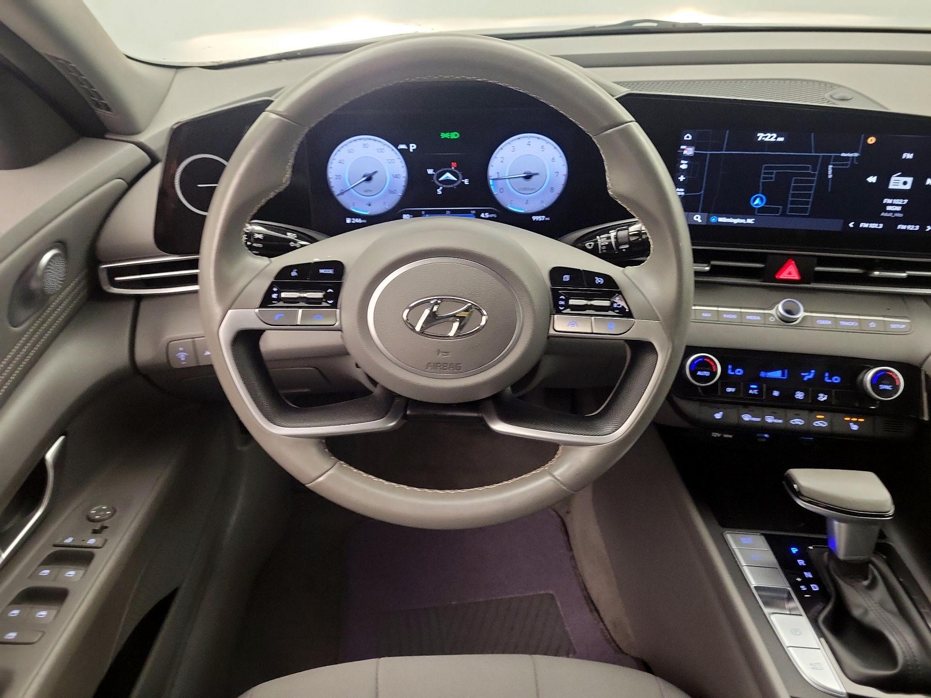Thumbnail: 2023 Hyundai Elantra - 10