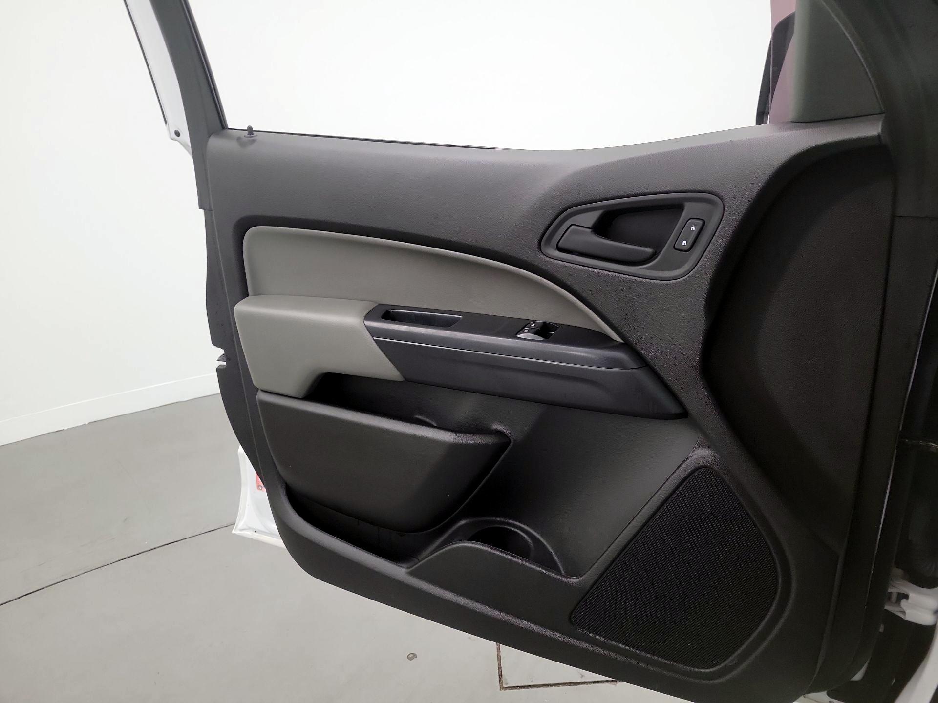 Thumbnail: 2021 Chevrolet Colorado - 12