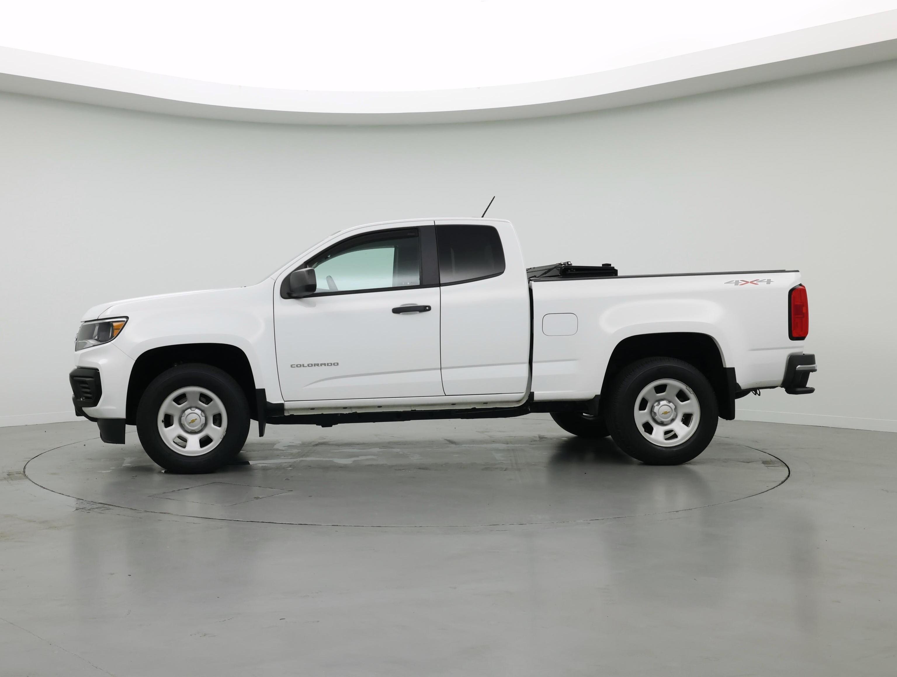 Thumbnail: 2021 Chevrolet Colorado - 3