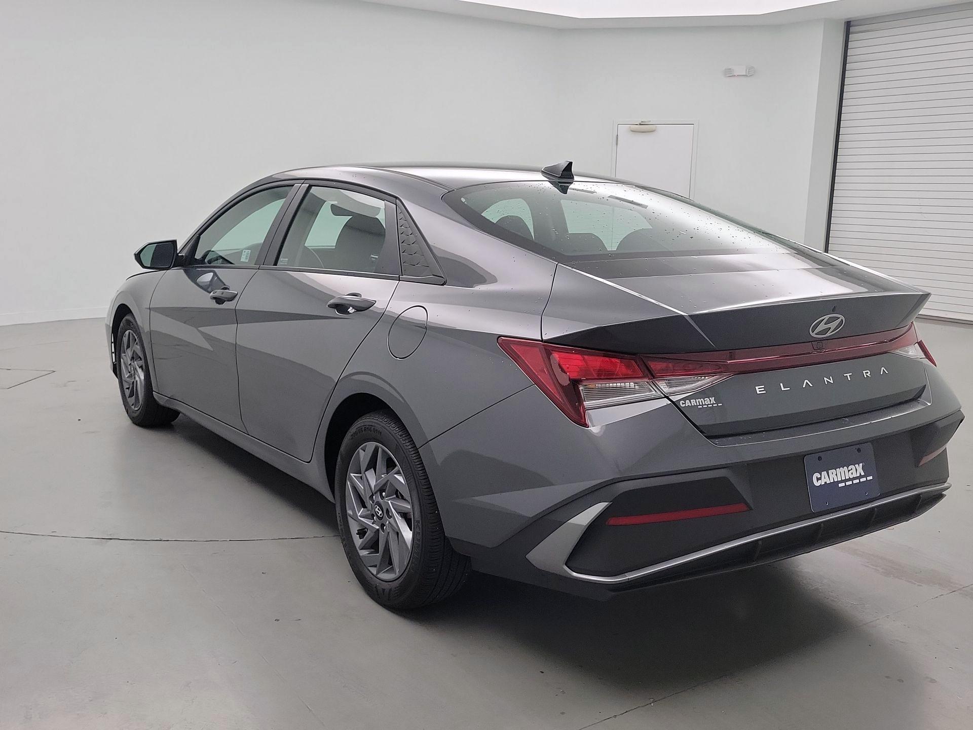 Thumbnail: 2024 Hyundai Elantra - 7