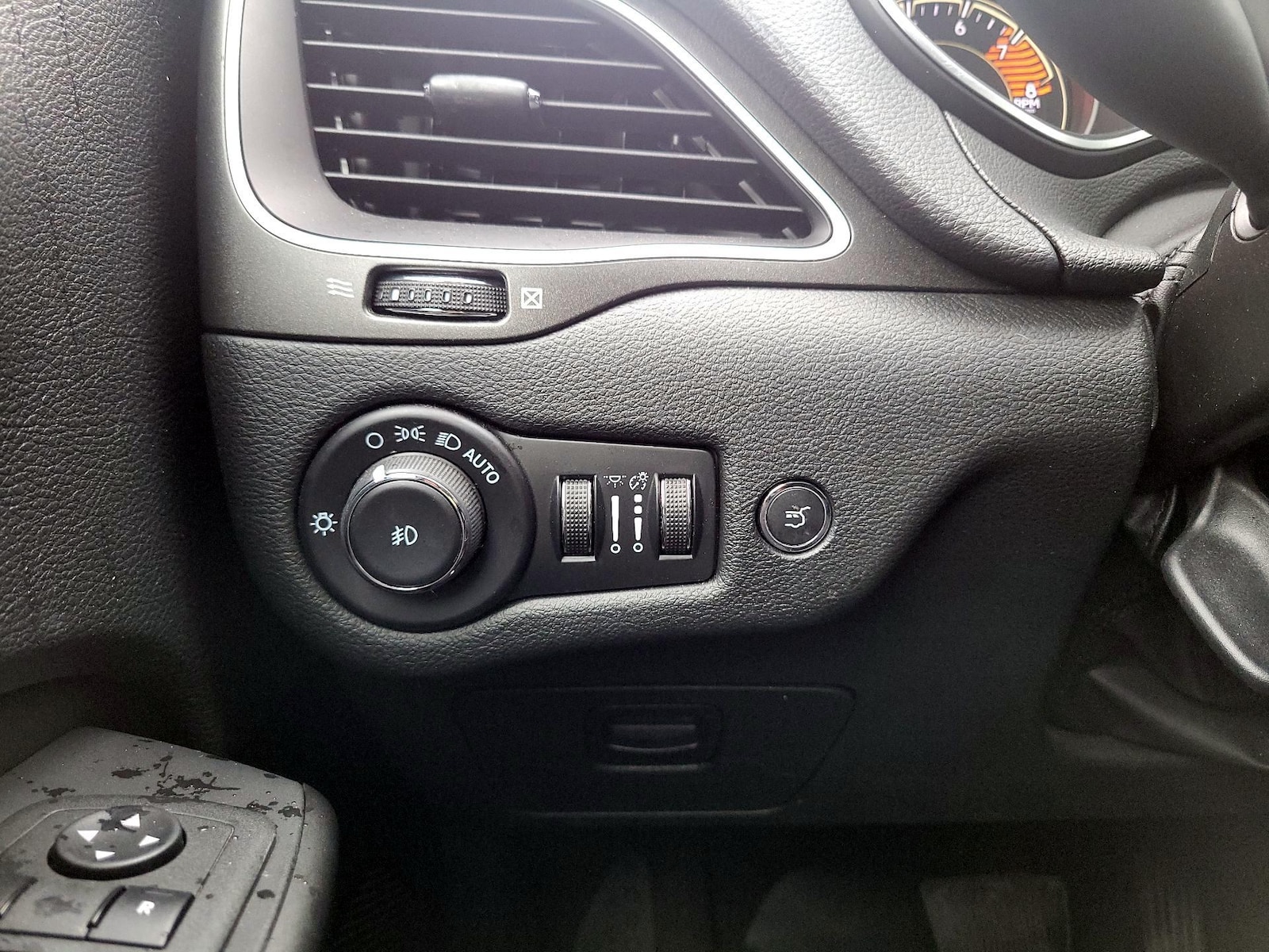 2022 Jeep Cherokee Trailhawk - Photo 12