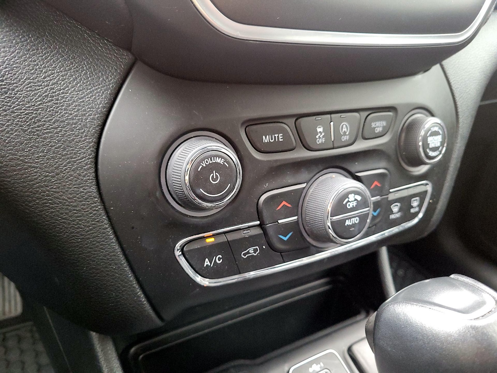 2022 Jeep Cherokee Trailhawk - Photo 15