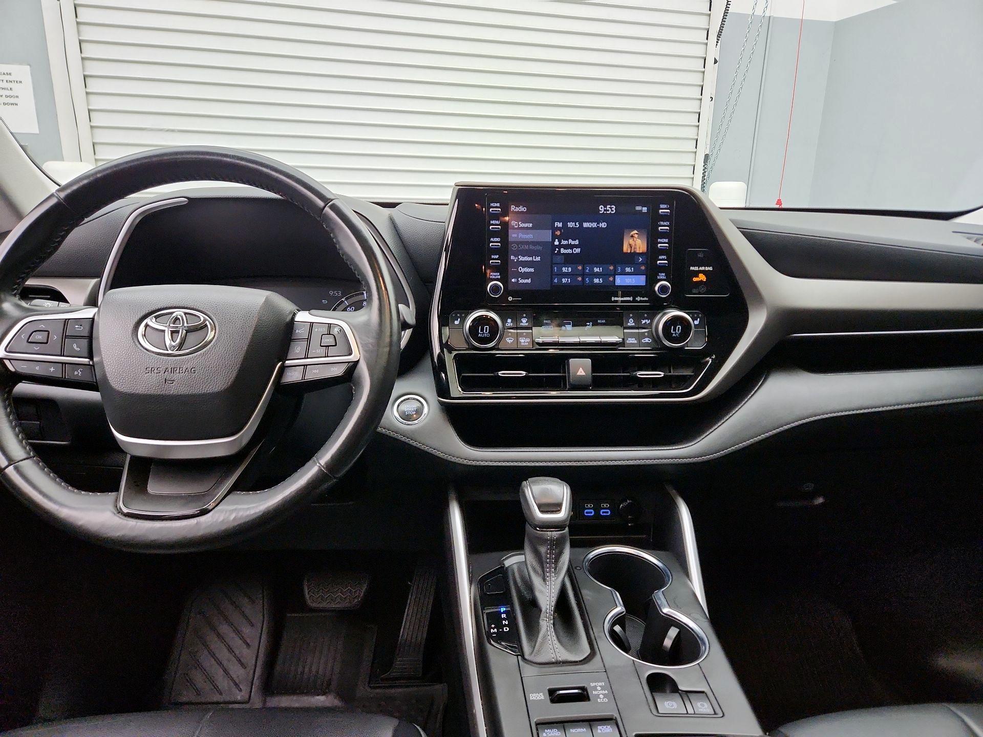 Thumbnail: 2022 Toyota Highlander - 9
