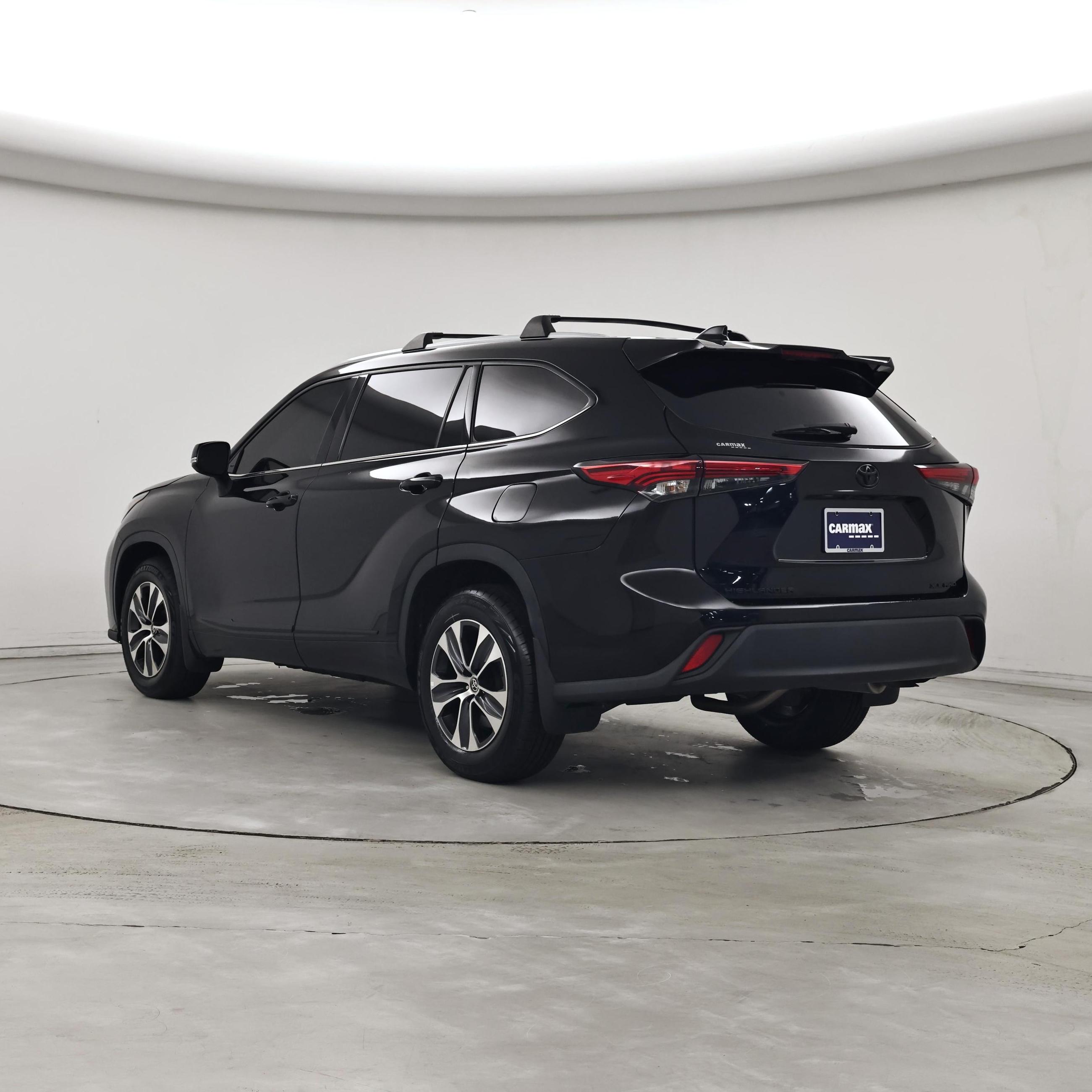 Thumbnail: 2022 Toyota Highlander - 2