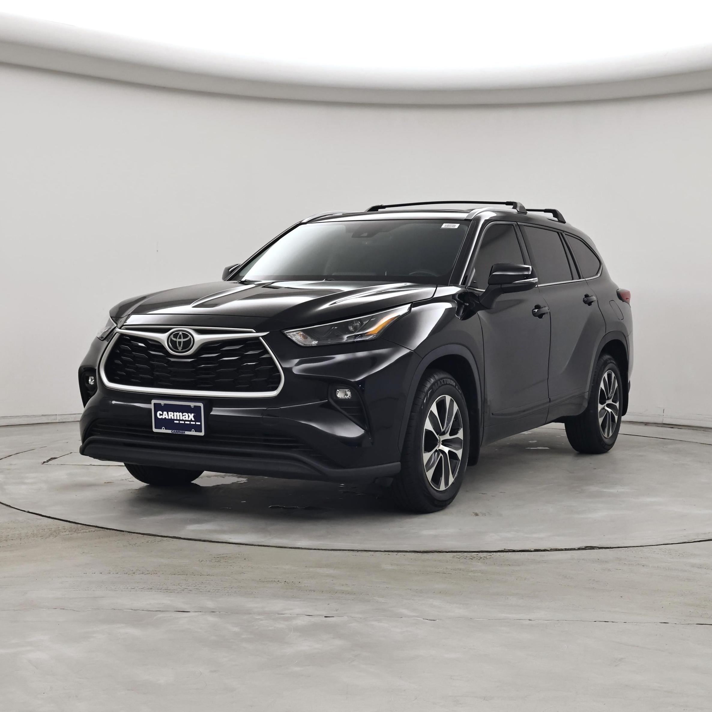 Thumbnail: 2022 Toyota Highlander - 4