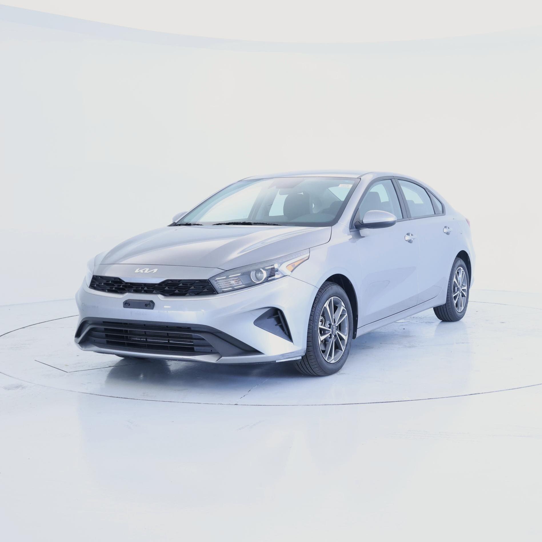 Thumbnail: 2024 Kia Forte - 4