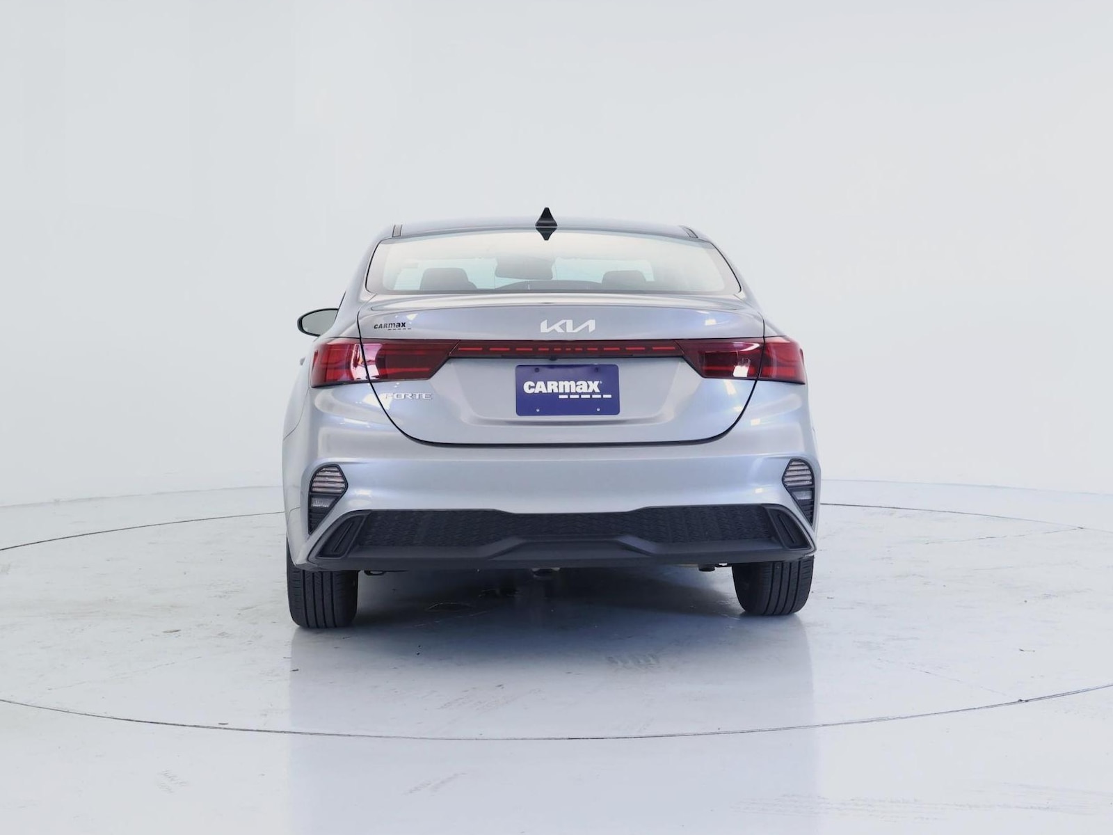 2024 Kia Forte LXS - Photo 7