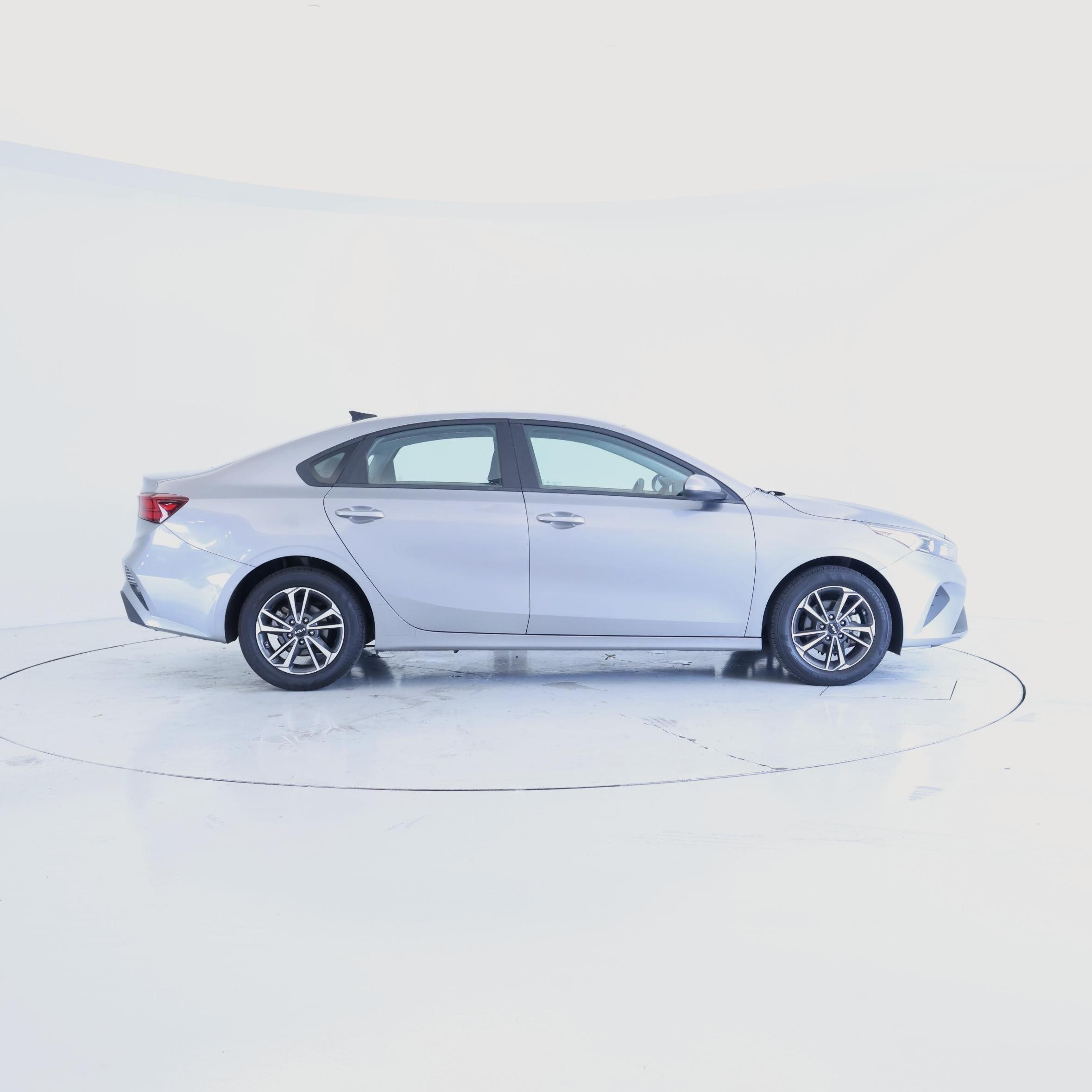Thumbnail: 2024 Kia Forte - 7