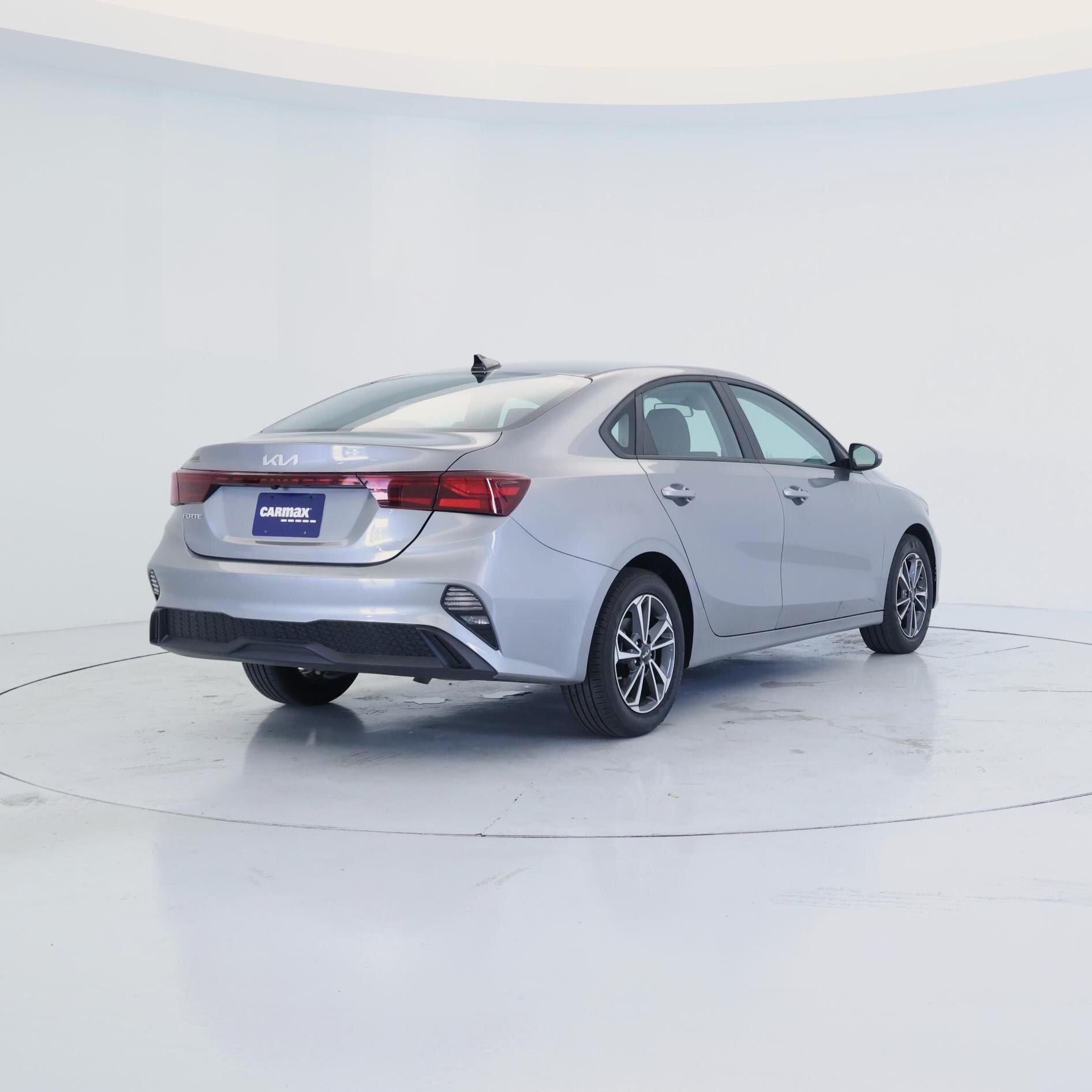 Thumbnail: 2024 Kia Forte - 8