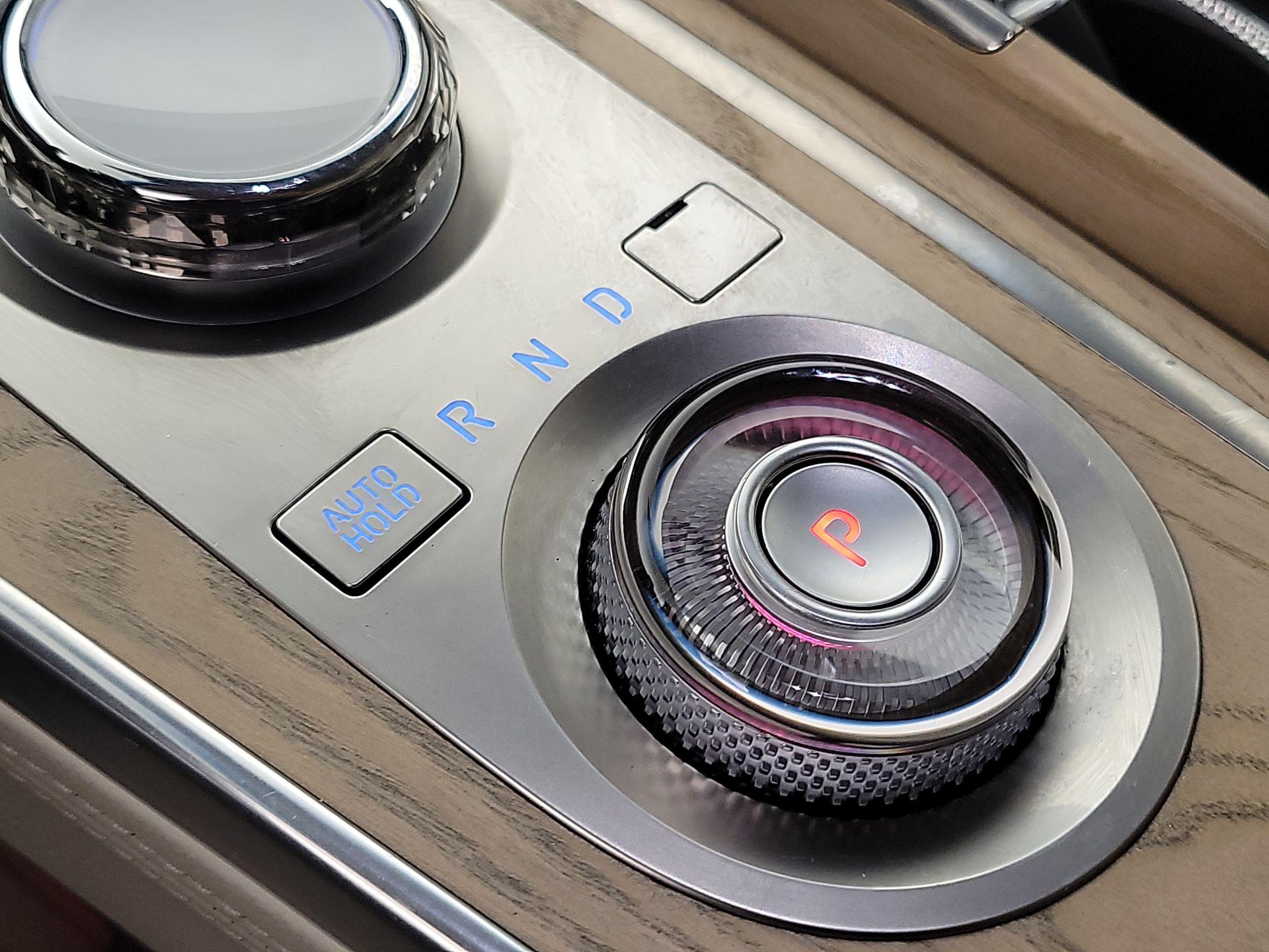 Thumbnail: 2023 Genesis GV80 - 17