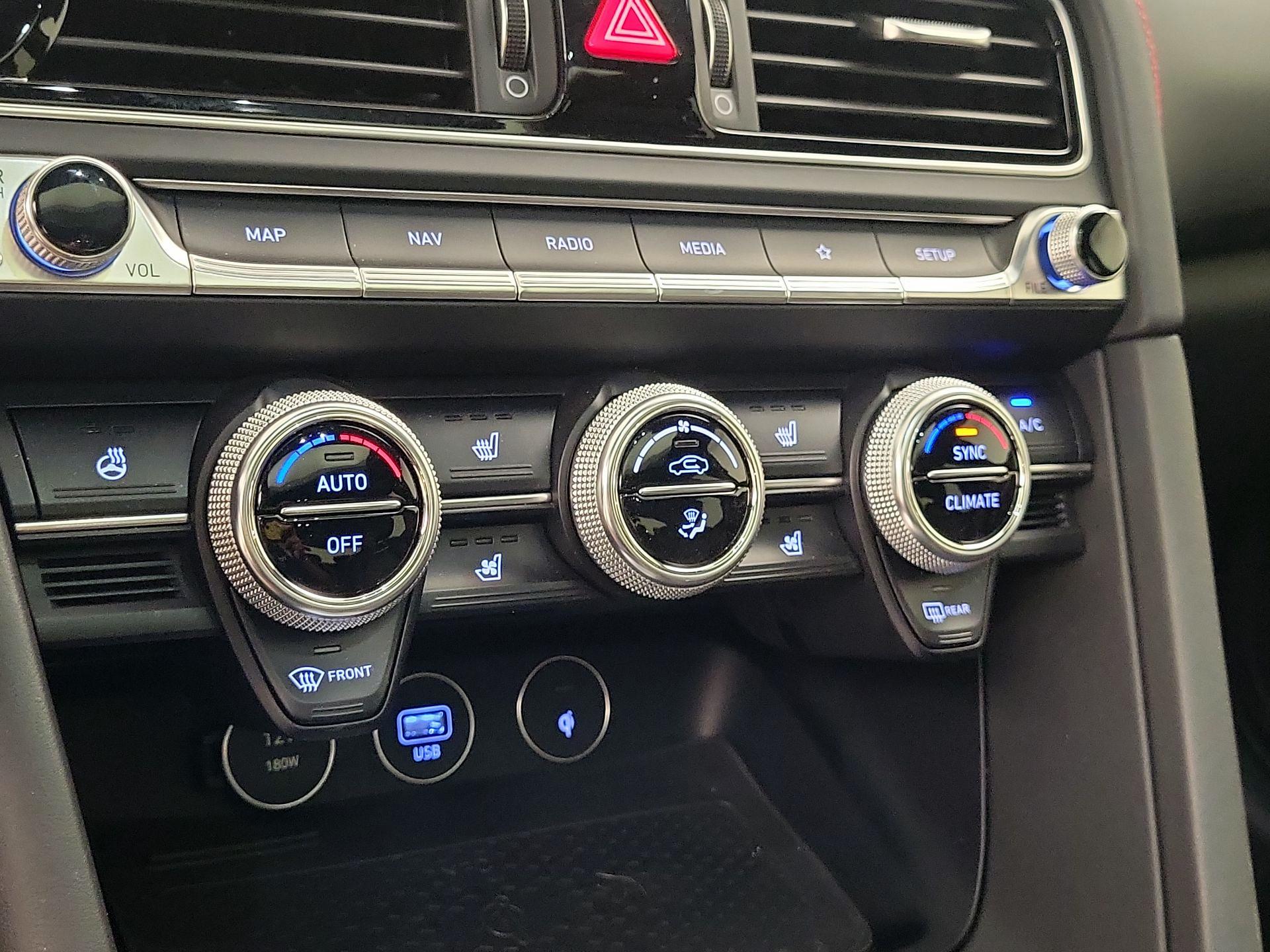Thumbnail: 2023 Genesis G70 - 17