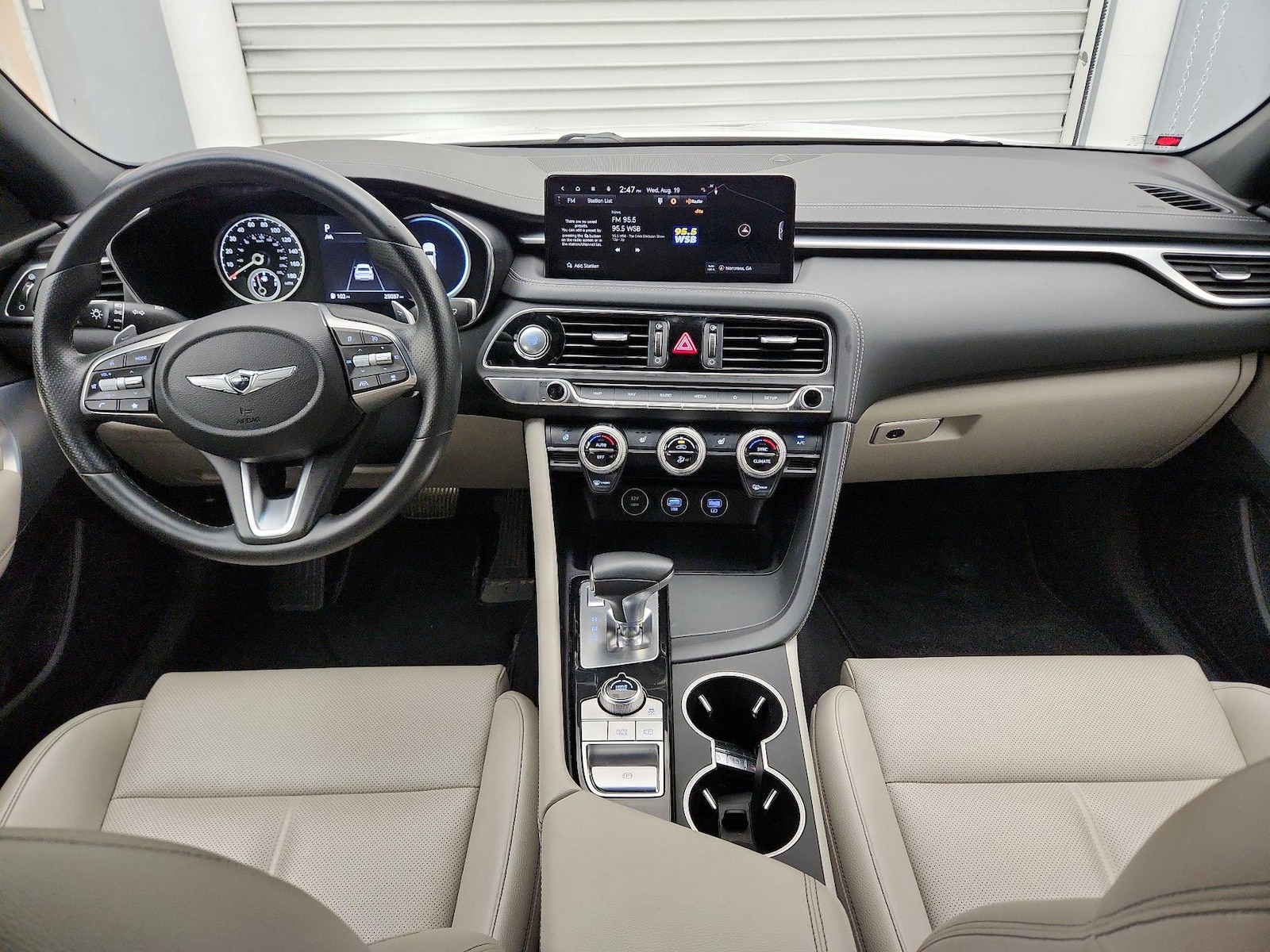 2023 GENESIS G70 Standard - Photo 10