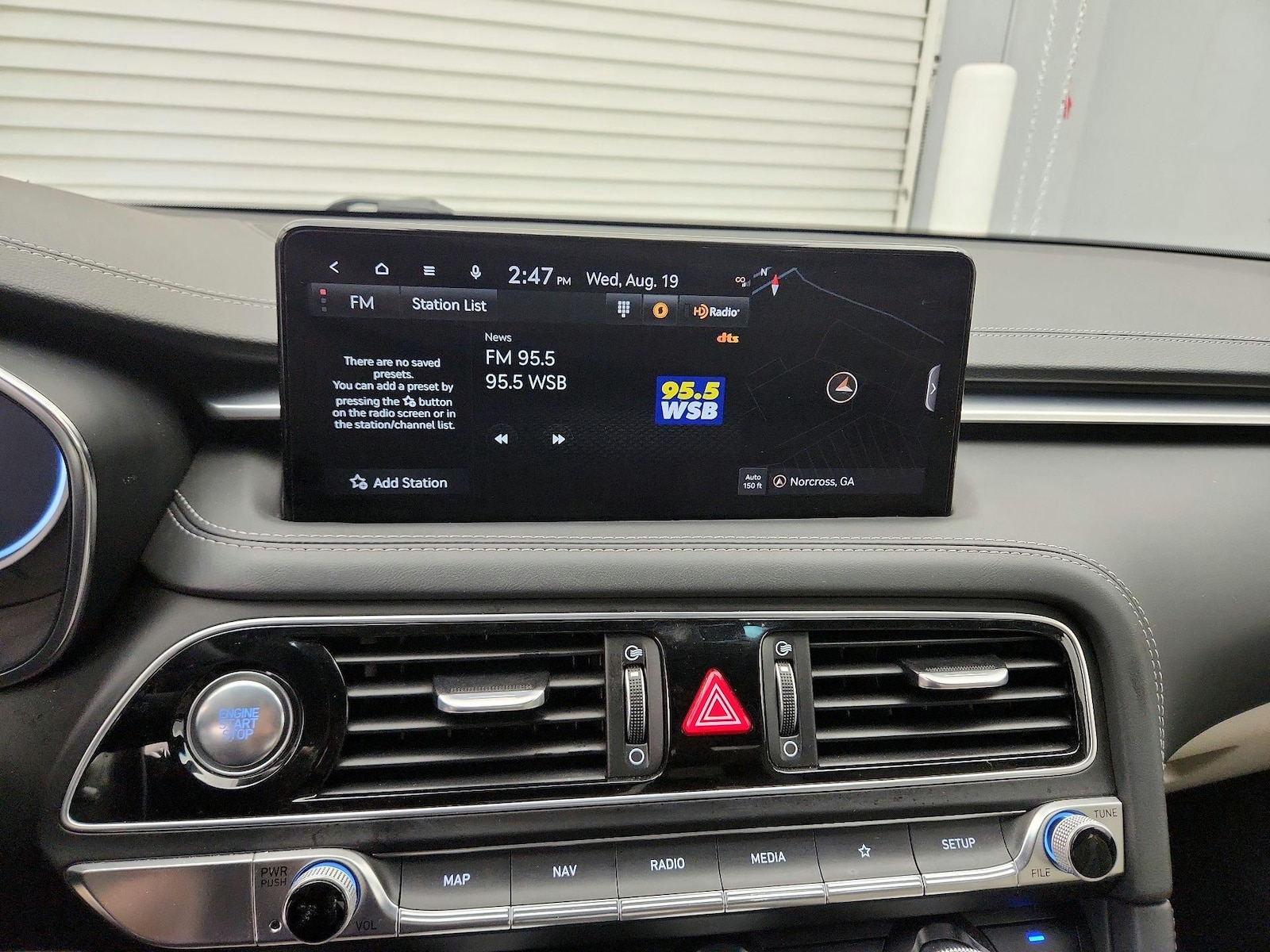 2023 GENESIS G70 Standard - Photo 17