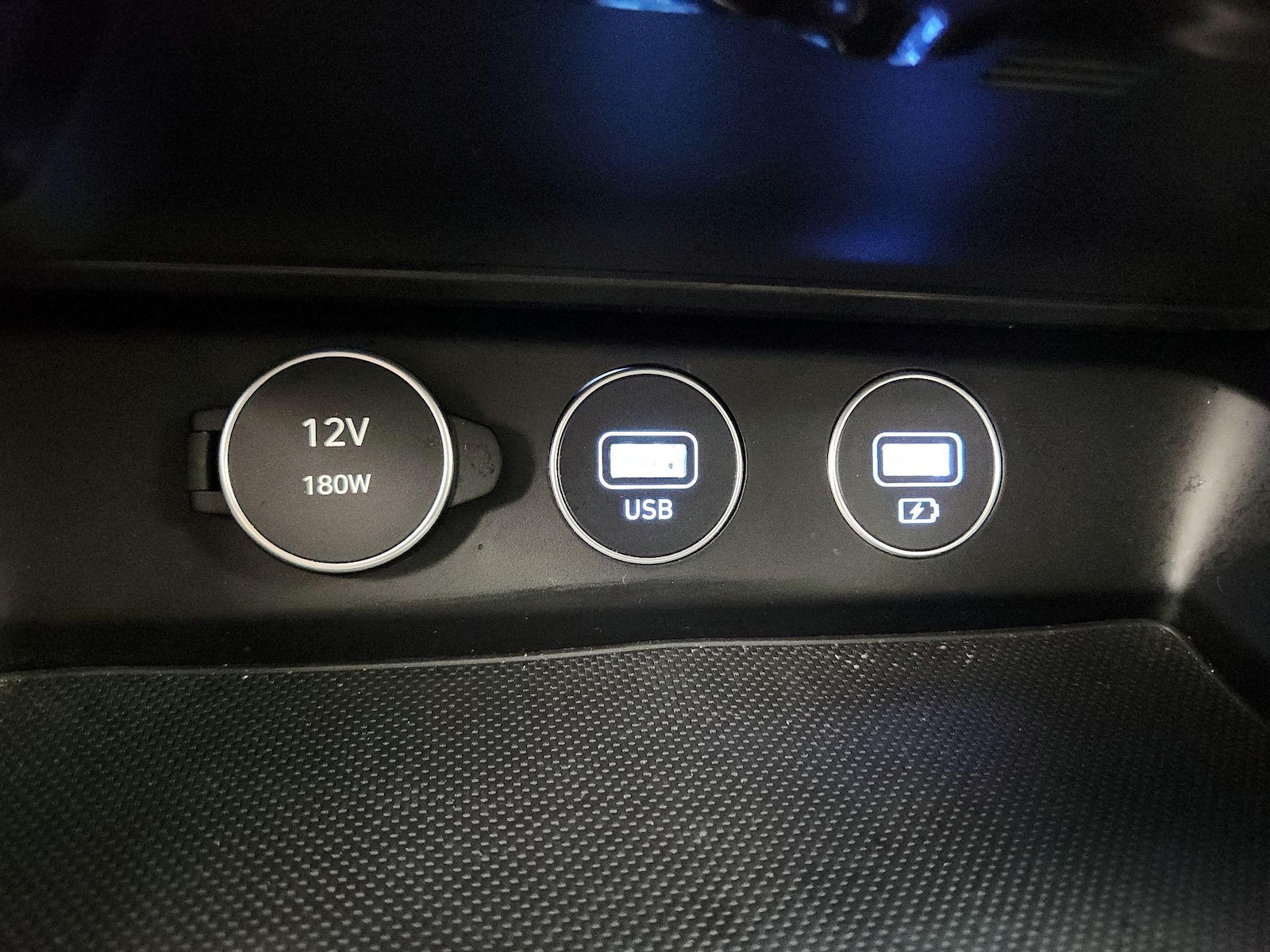 2023 GENESIS G70 Standard - Photo 20