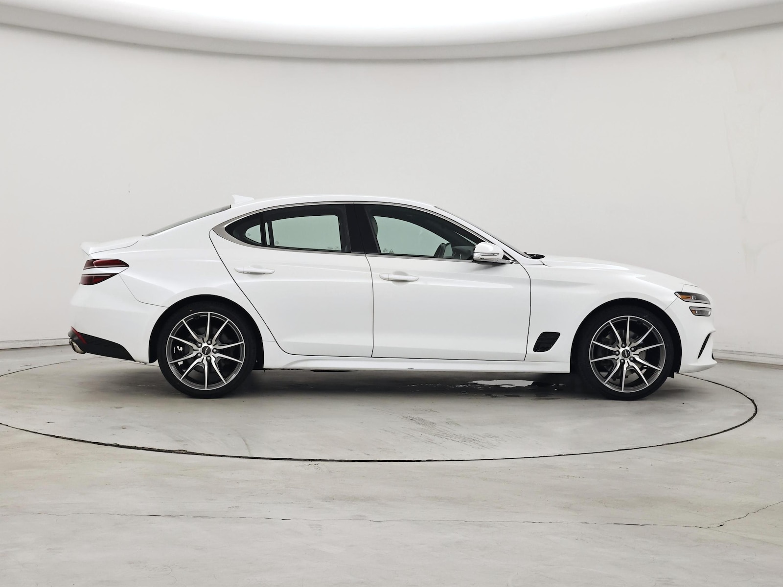 2023 GENESIS G70 Standard - Photo 8