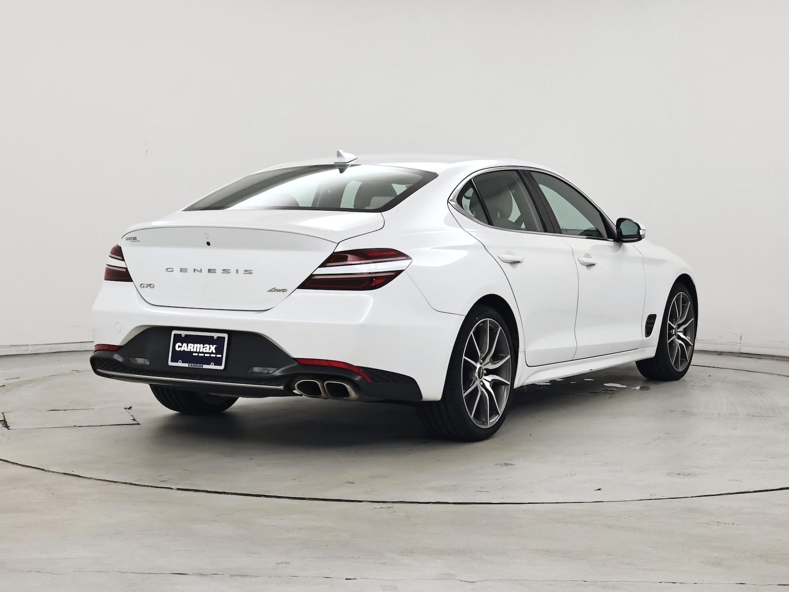 2023 GENESIS G70 Standard - Photo 9