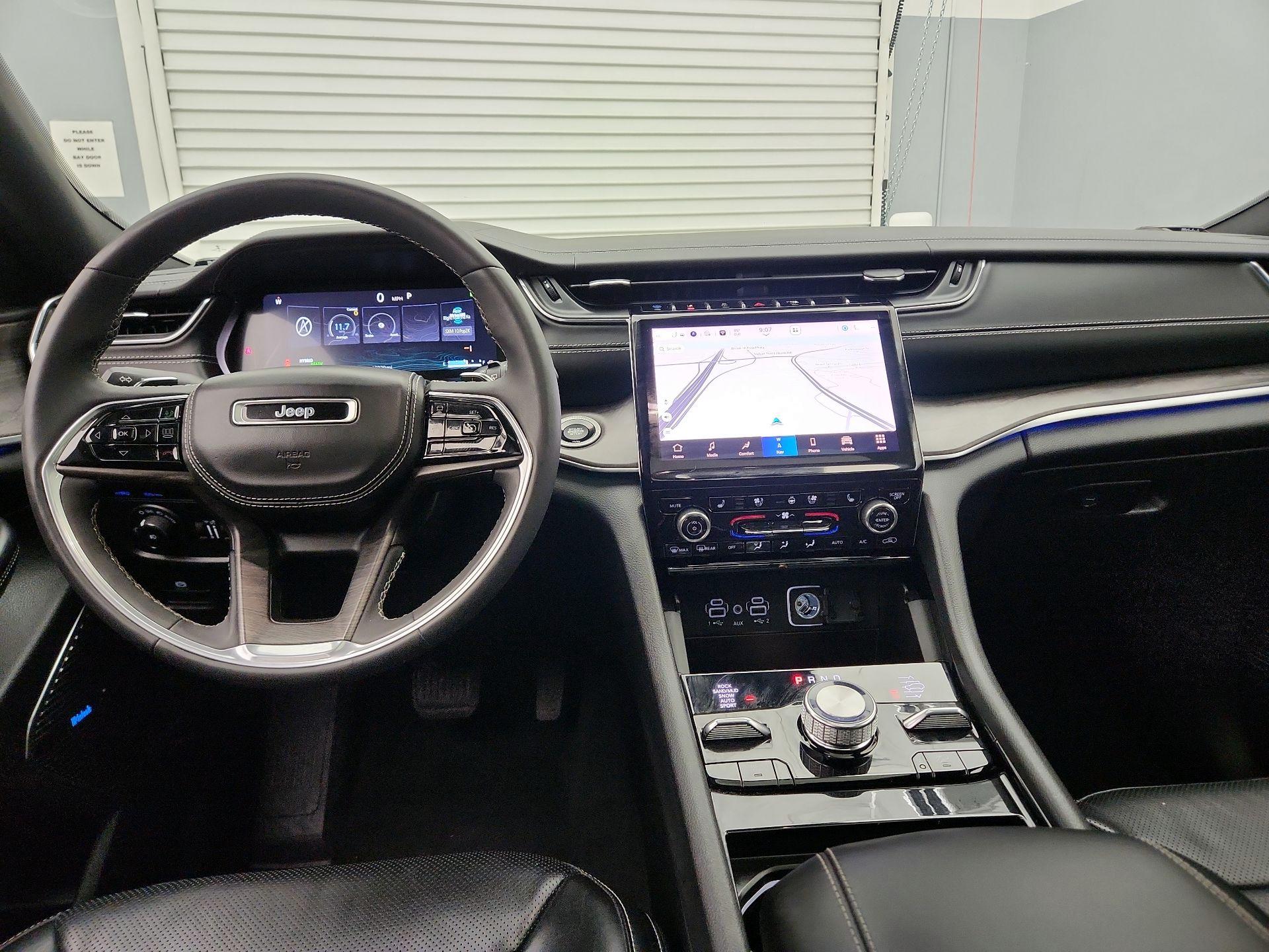 Thumbnail: 2022 Jeep Grand Cherokee - 9