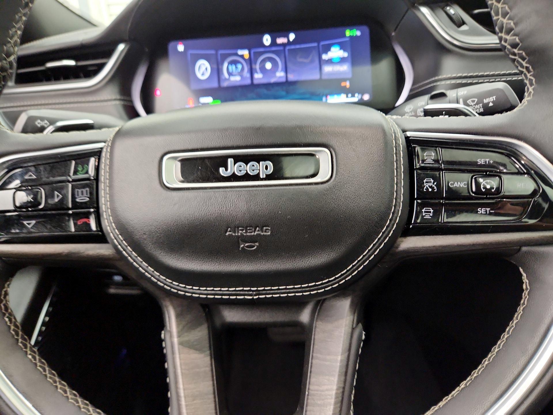Thumbnail: 2022 Jeep Grand Cherokee - 10