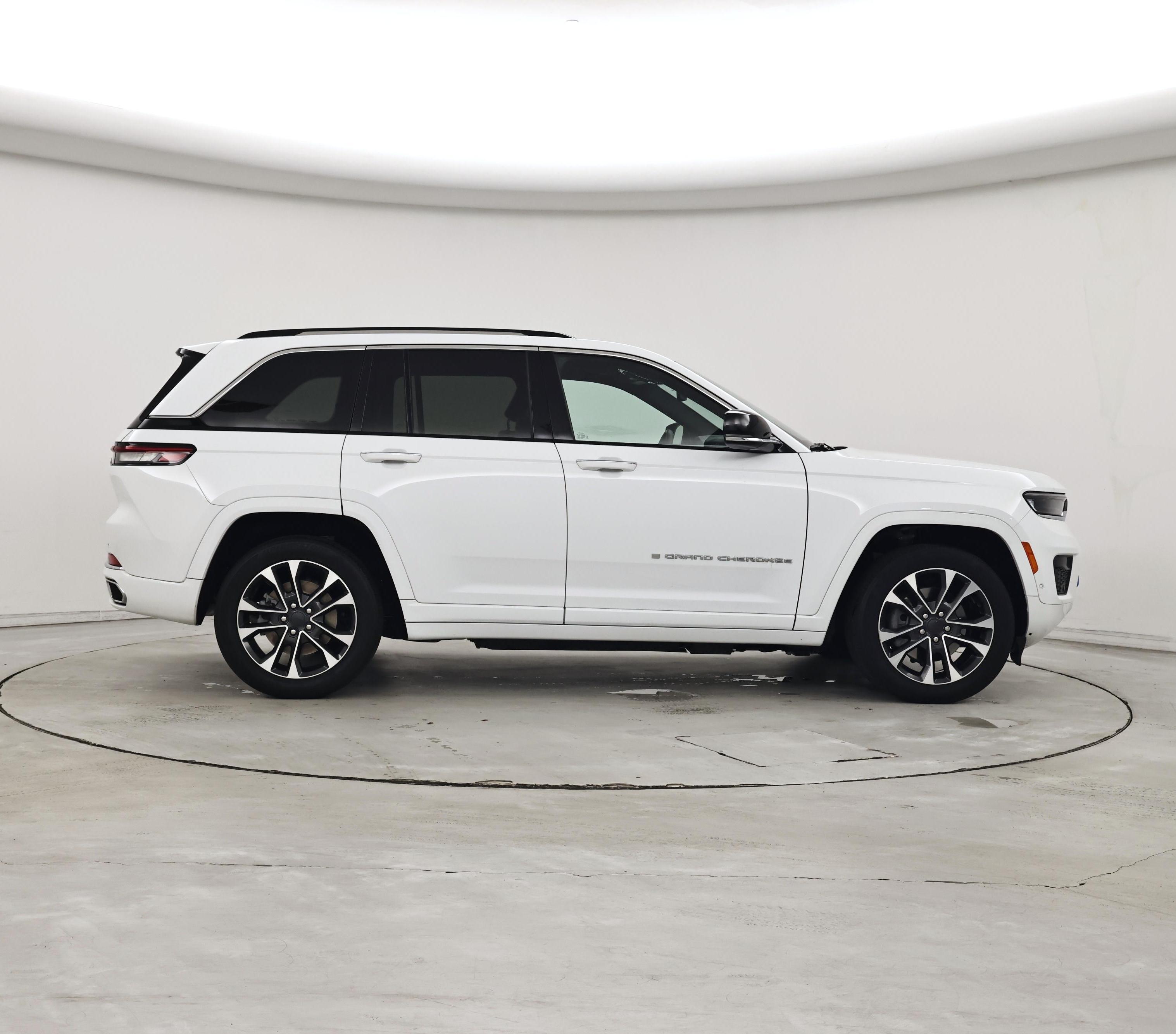 Thumbnail: 2022 Jeep Grand Cherokee - 7