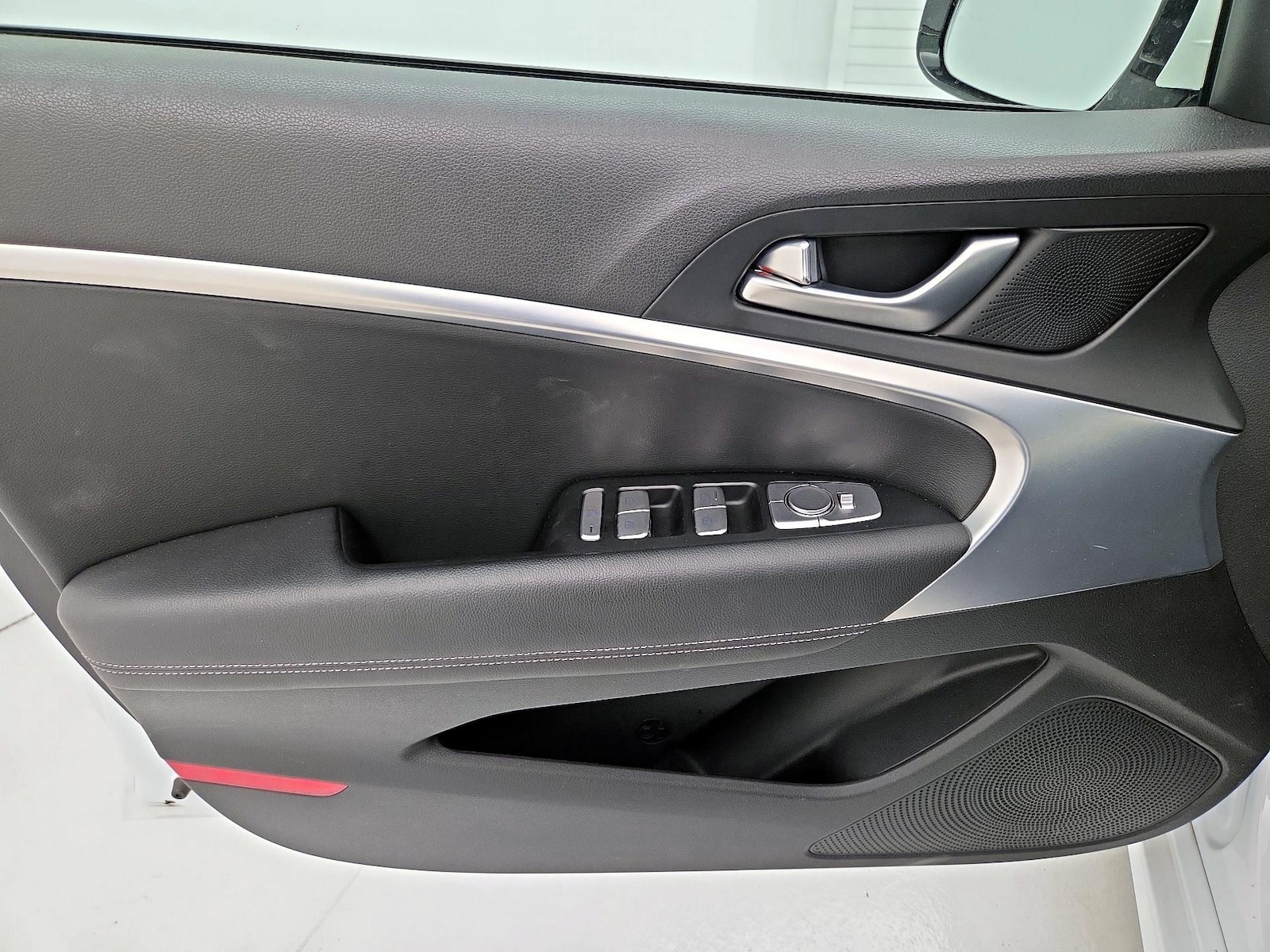 2022 GENESIS G70 Standard - Photo 13