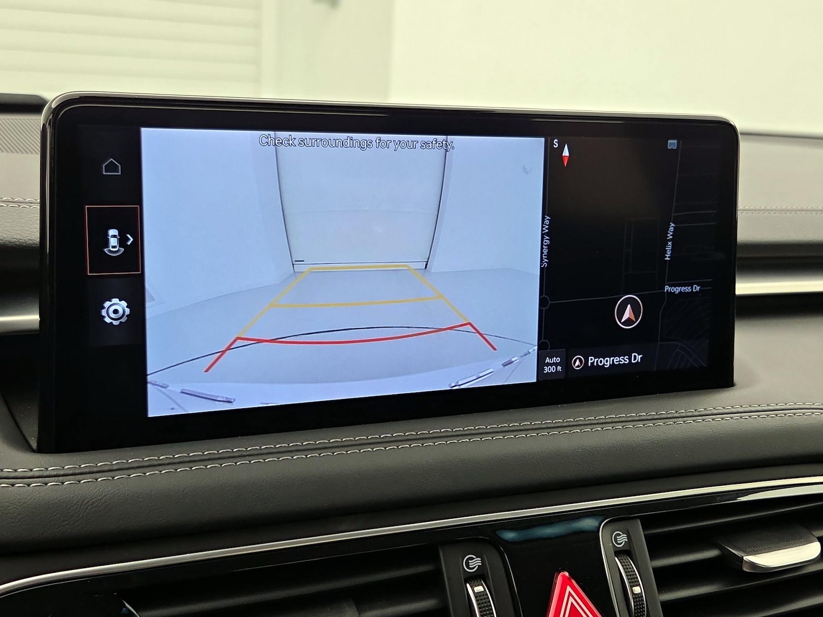 2022 GENESIS G70 Standard - Photo 16
