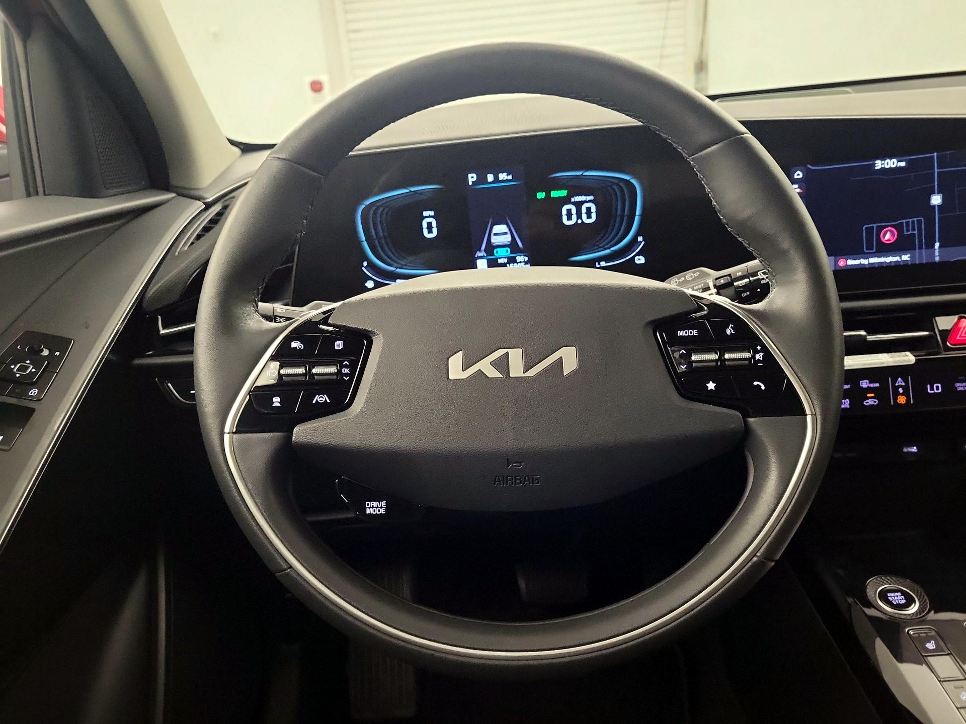 Thumbnail: 2023 Kia Niro - 10