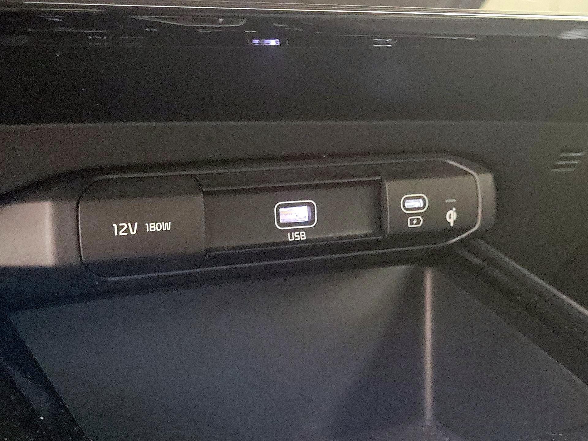 Thumbnail: 2023 Kia Niro - 19