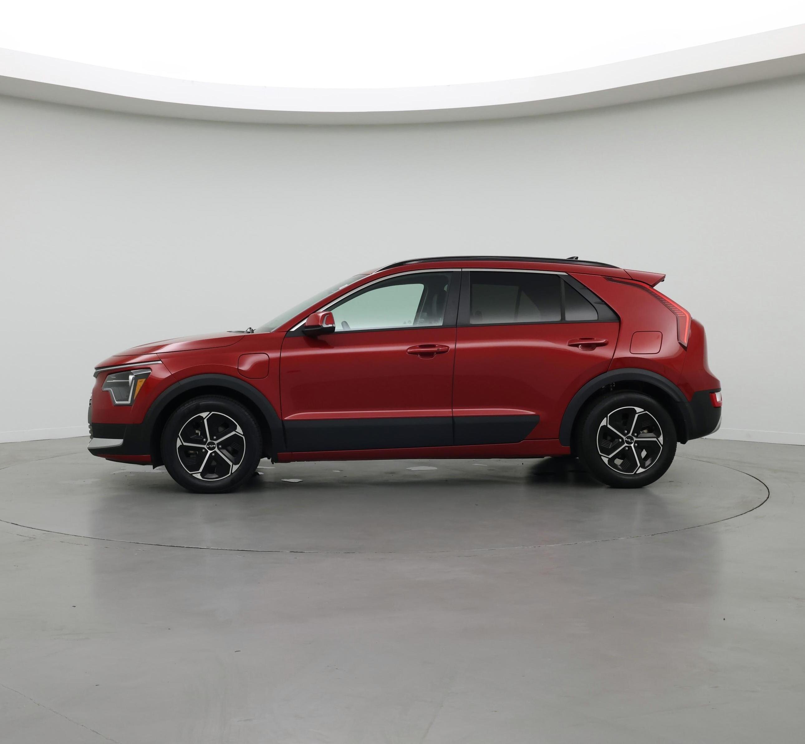 Thumbnail: 2023 Kia Niro - 3