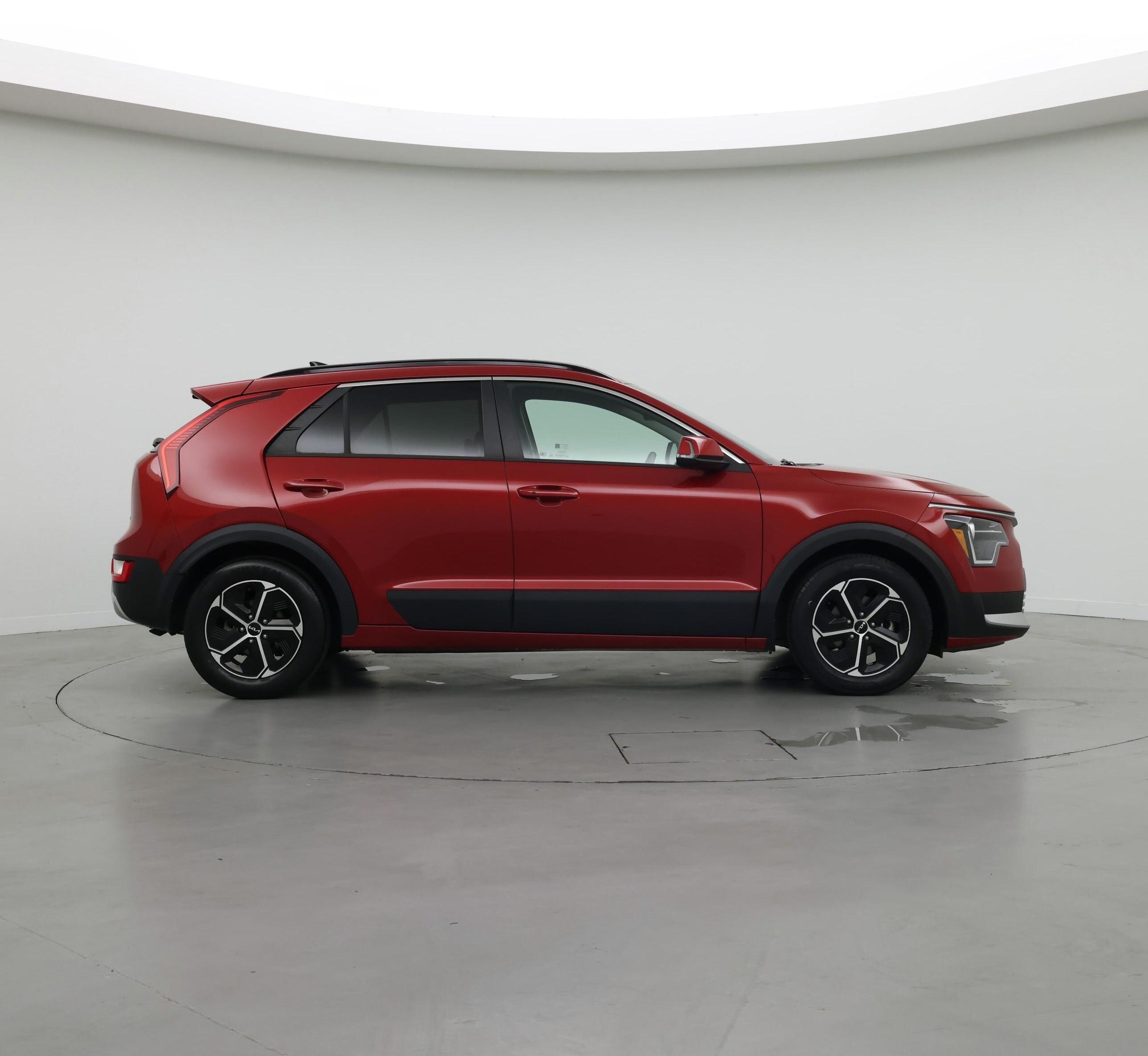 Thumbnail: 2023 Kia Niro - 7