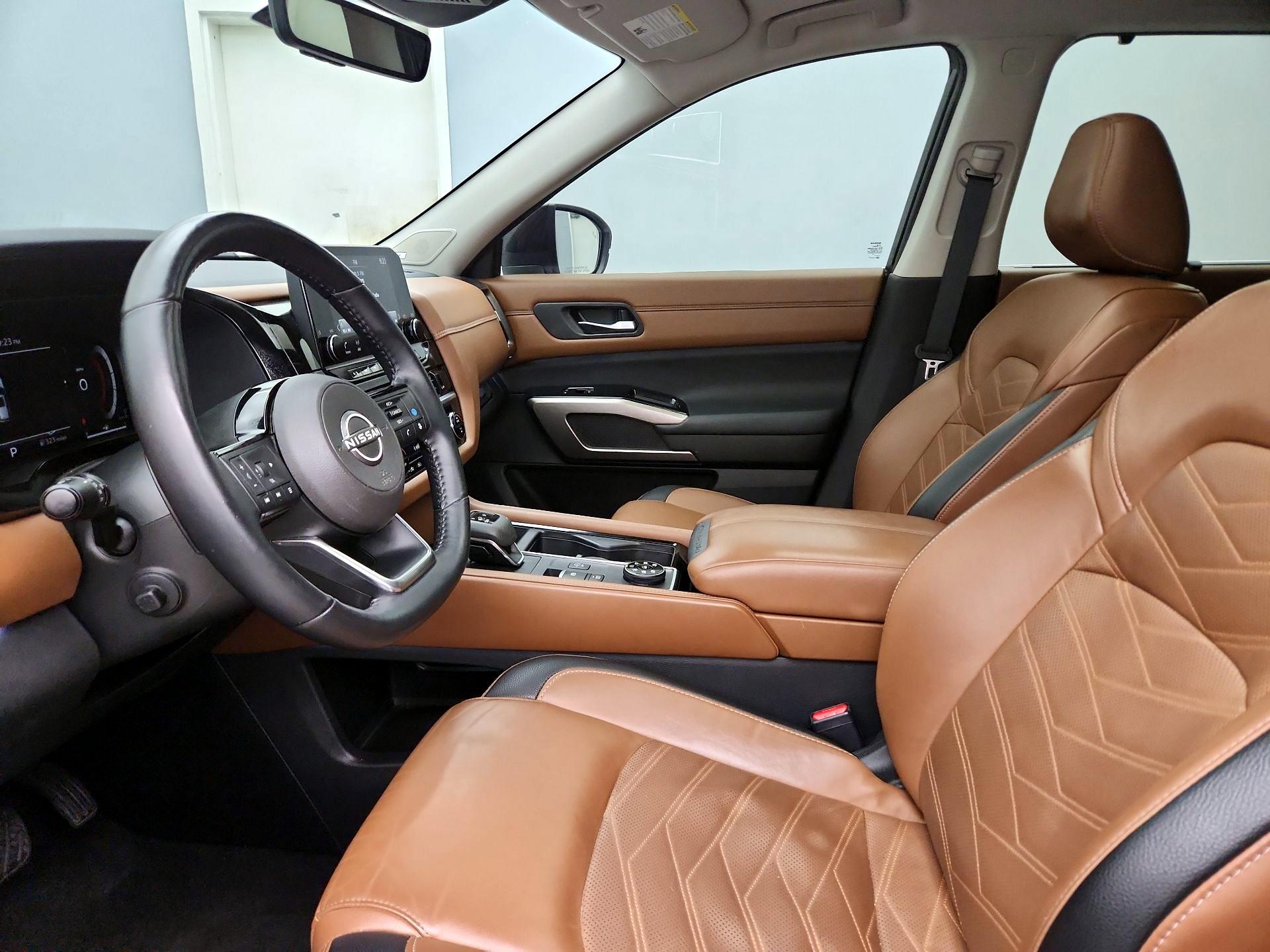 Thumbnail: 2023 Nissan Pathfinder - 11