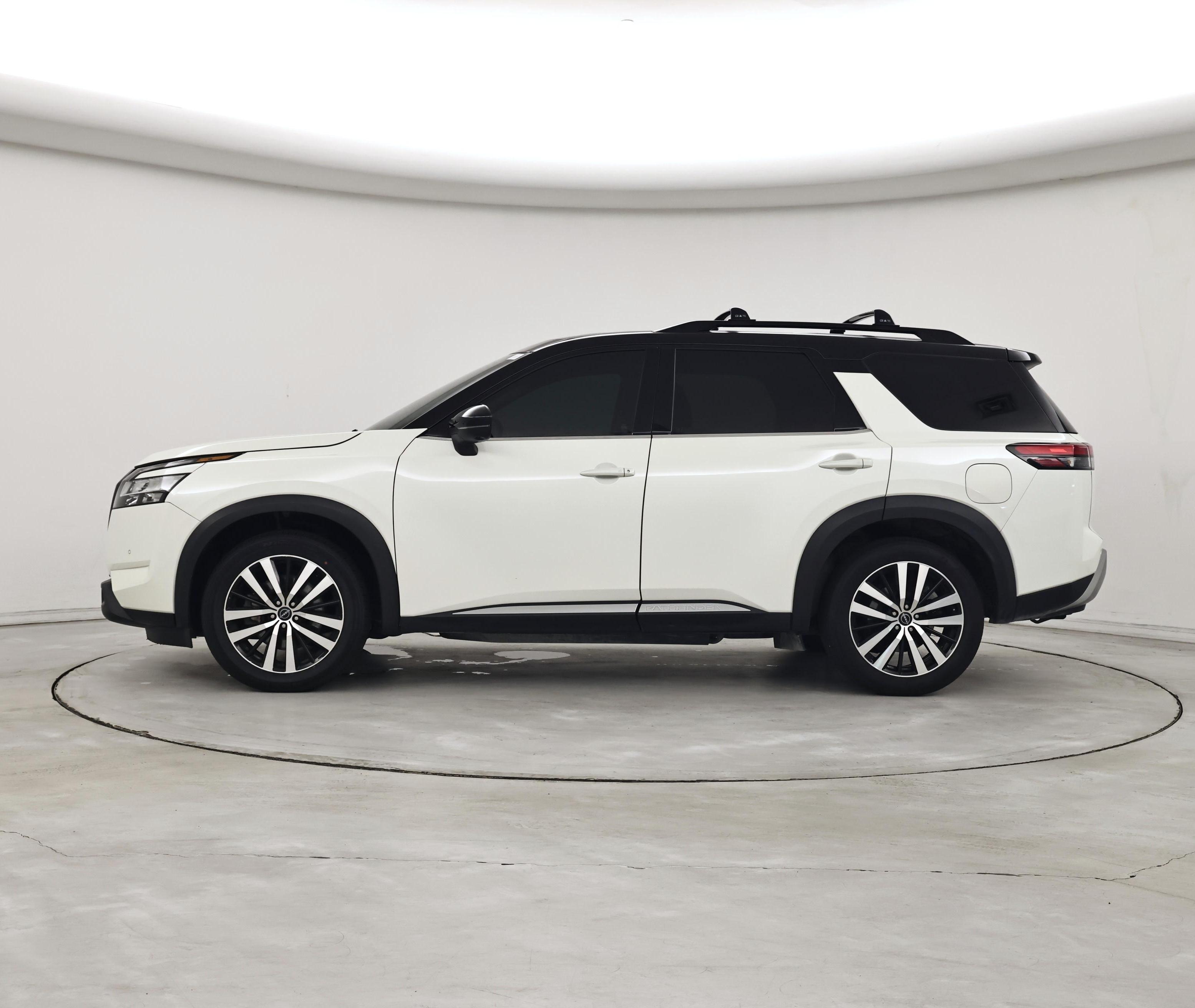Thumbnail: 2023 Nissan Pathfinder - 3