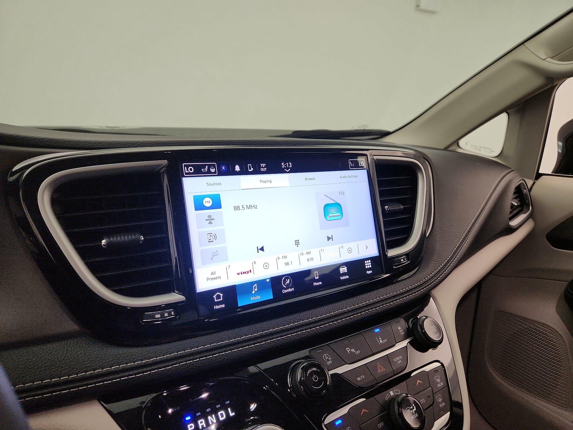 Thumbnail: 2024 Chrysler Pacifica - 15