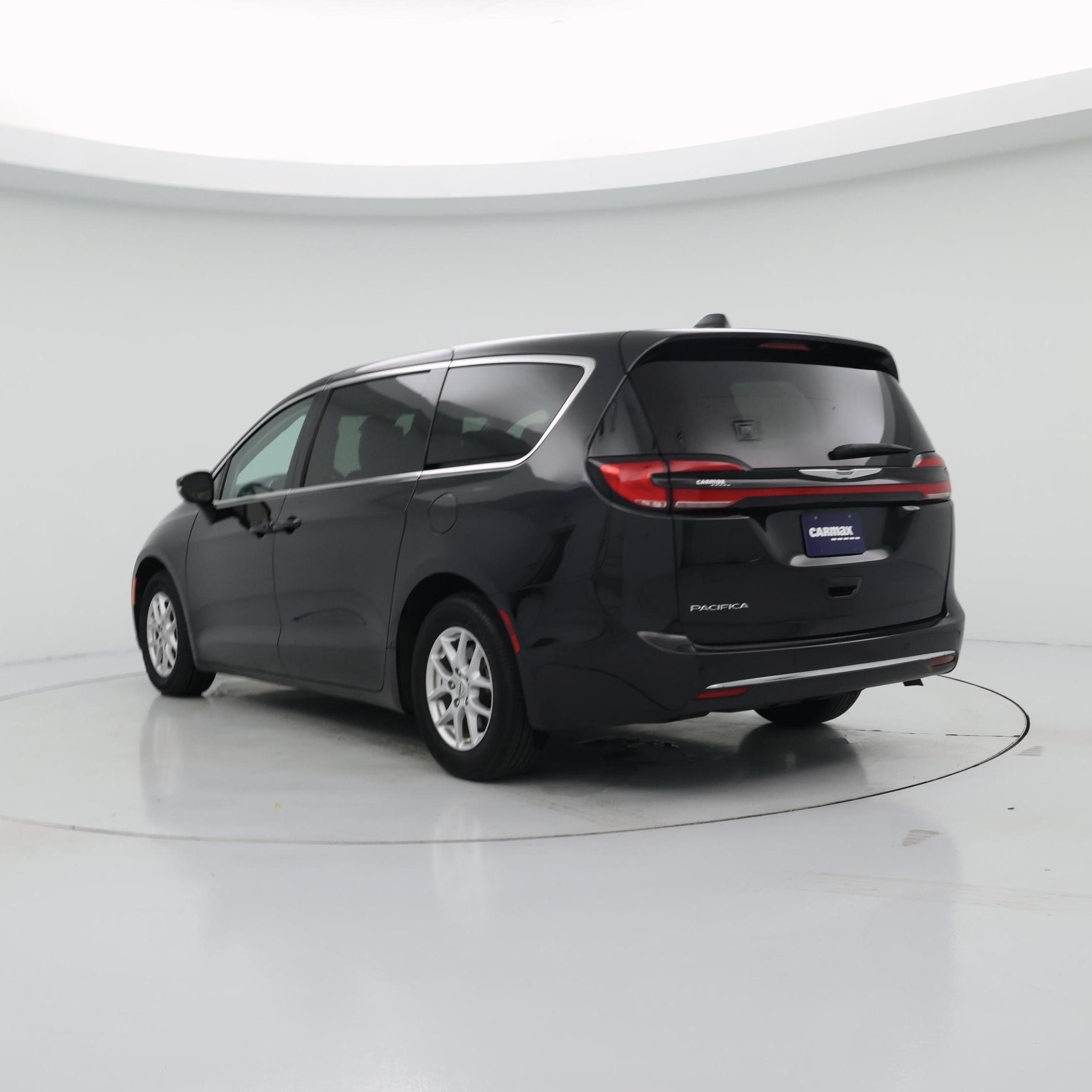Thumbnail: 2024 Chrysler Pacifica - 2