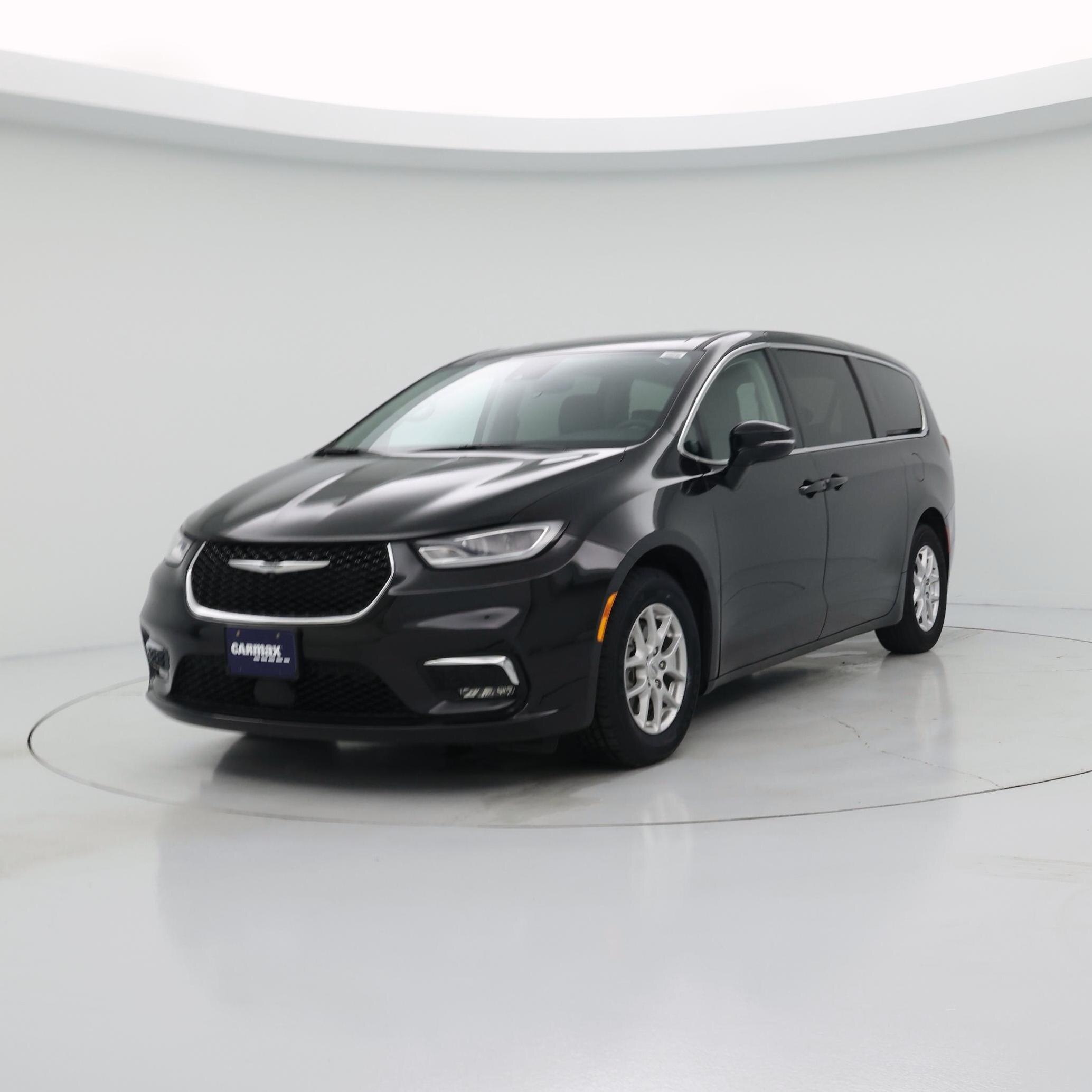 Thumbnail: 2024 Chrysler Pacifica - 4