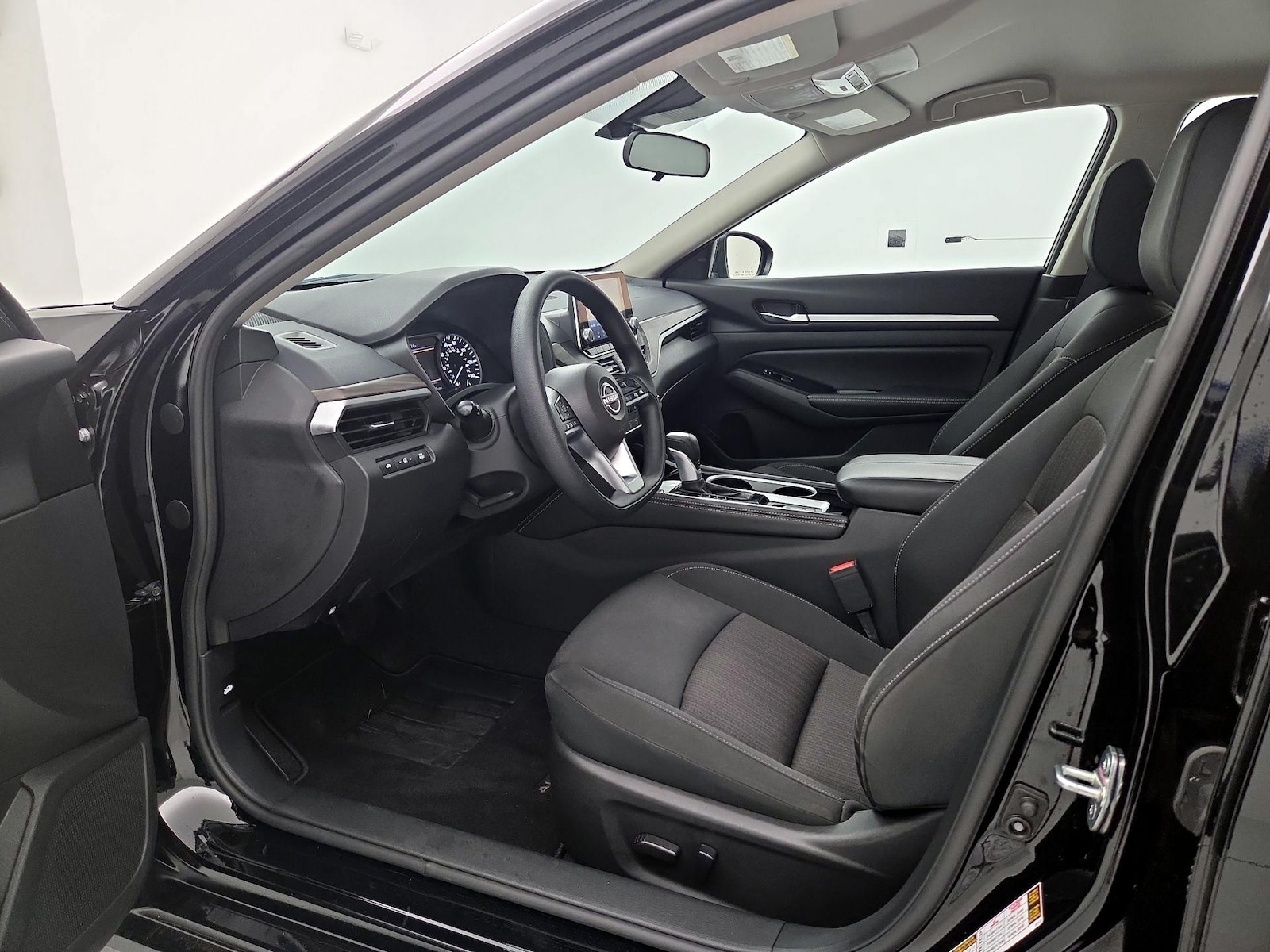 2023 Nissan Altima SV - Photo 12