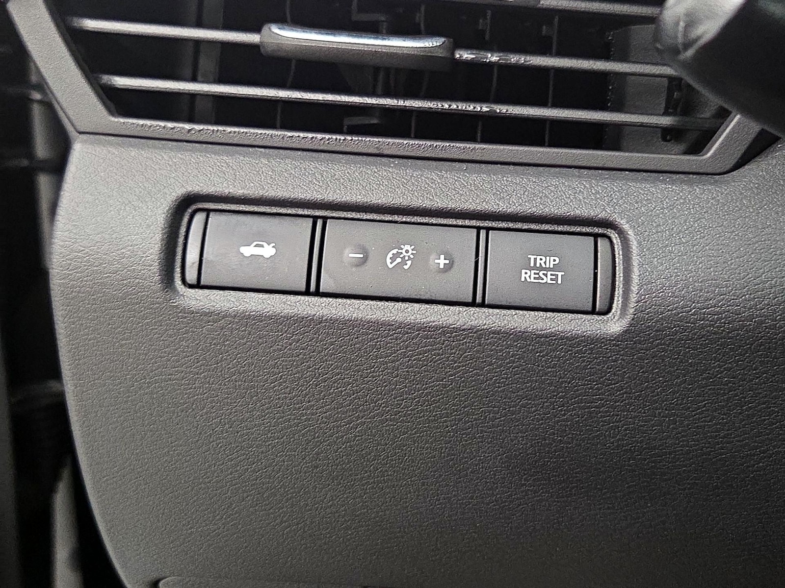 2023 Nissan Altima SV - Photo 14