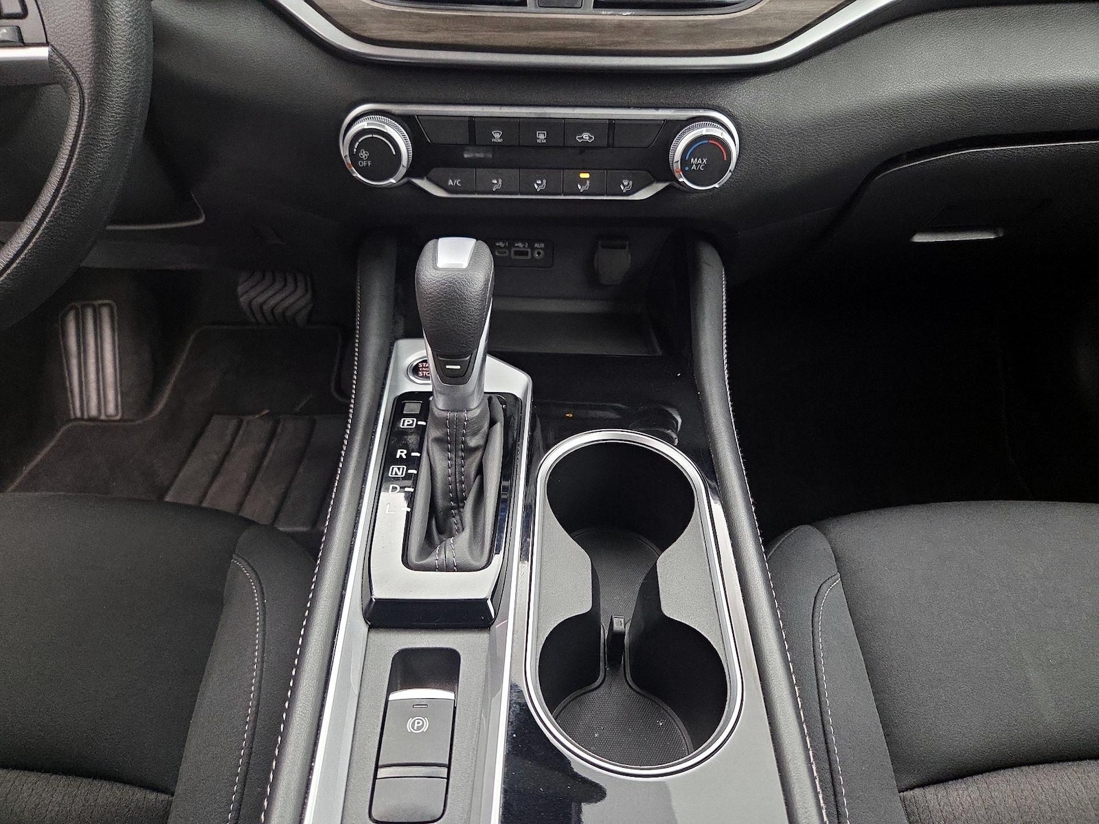 2023 Nissan Altima SV - Photo 18