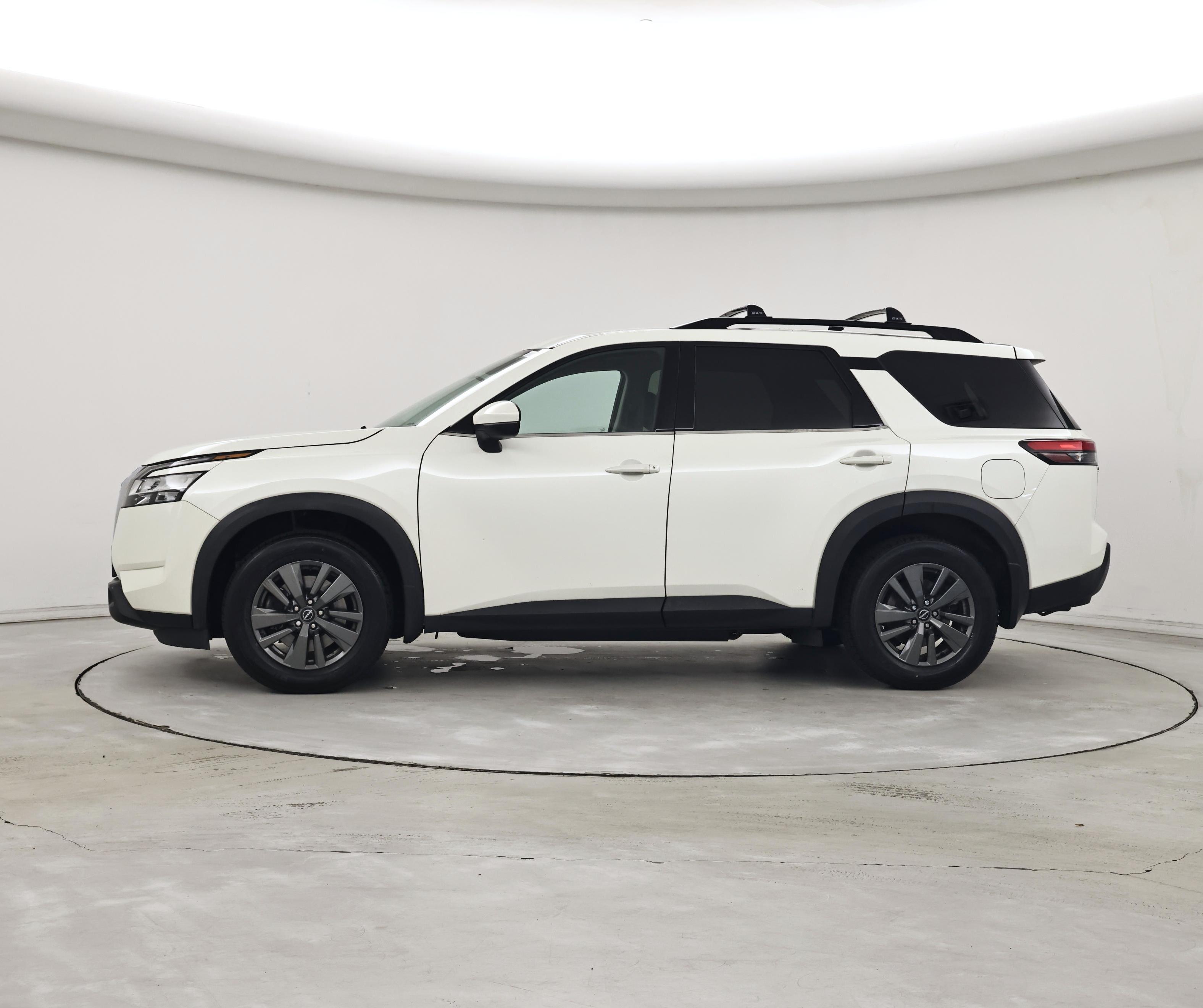 Thumbnail: 2022 Nissan Pathfinder - 3