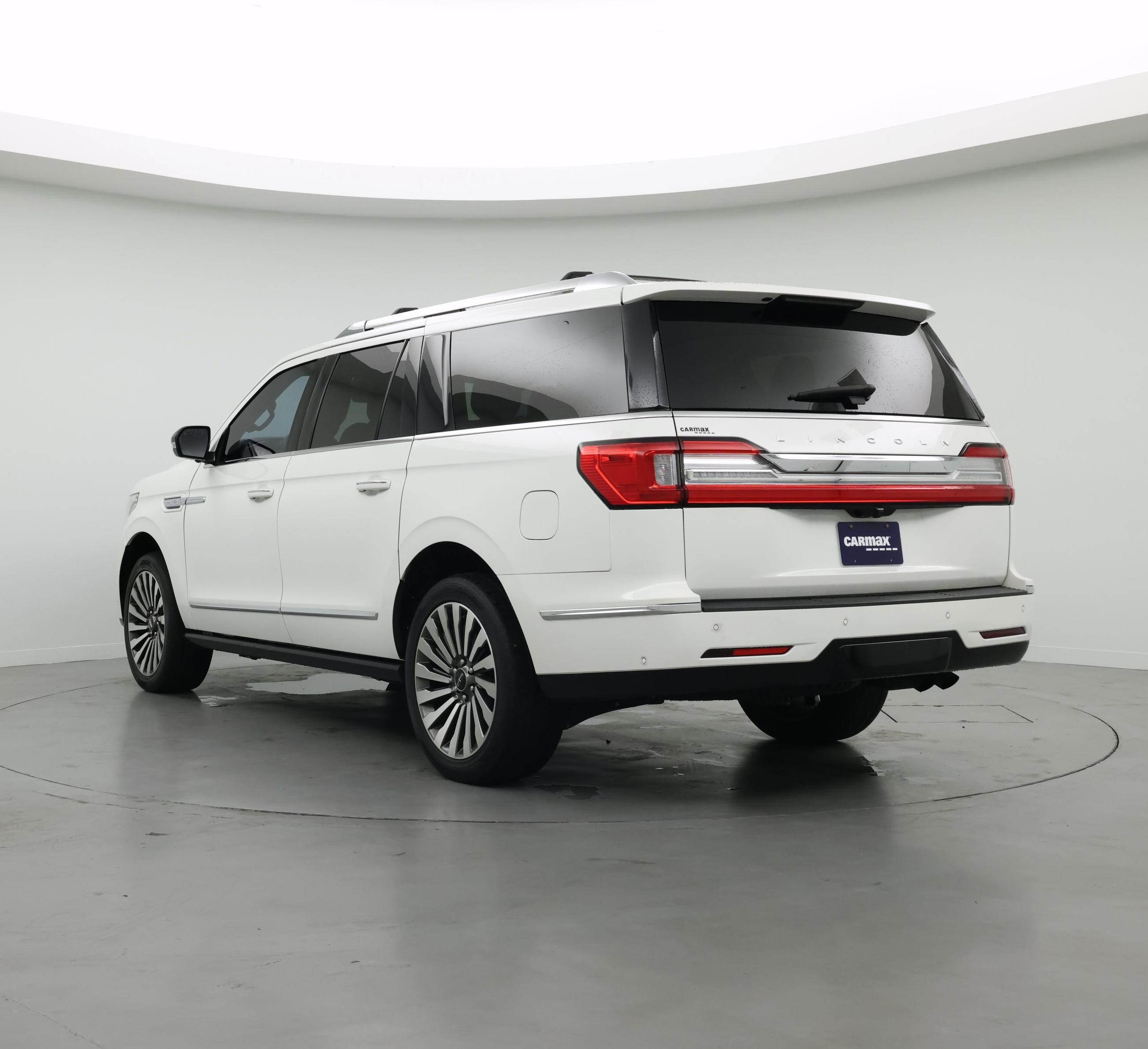 Thumbnail: 2021 Lincoln Navigator L - 2