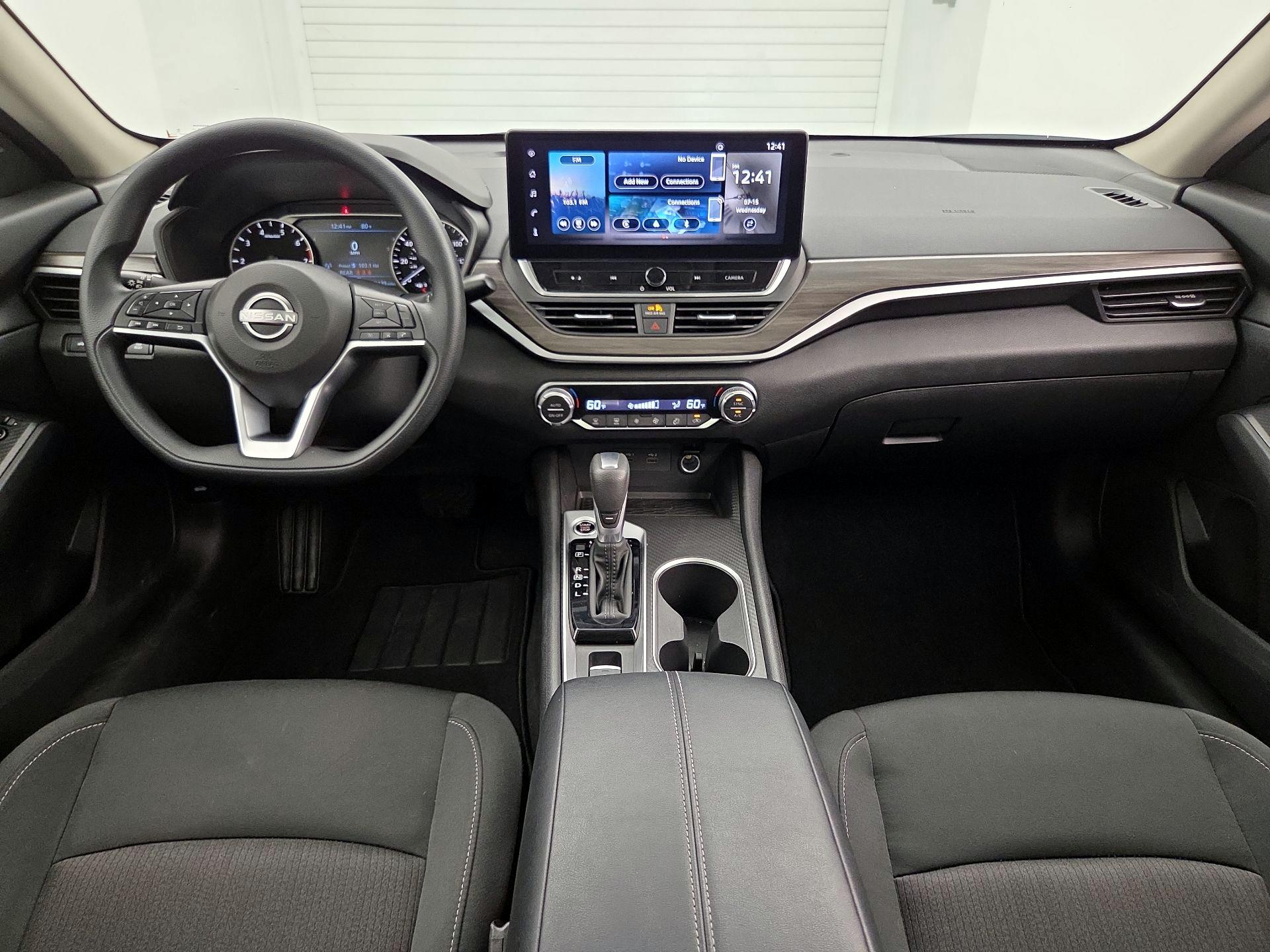 Thumbnail: 2025 Nissan Altima - 9