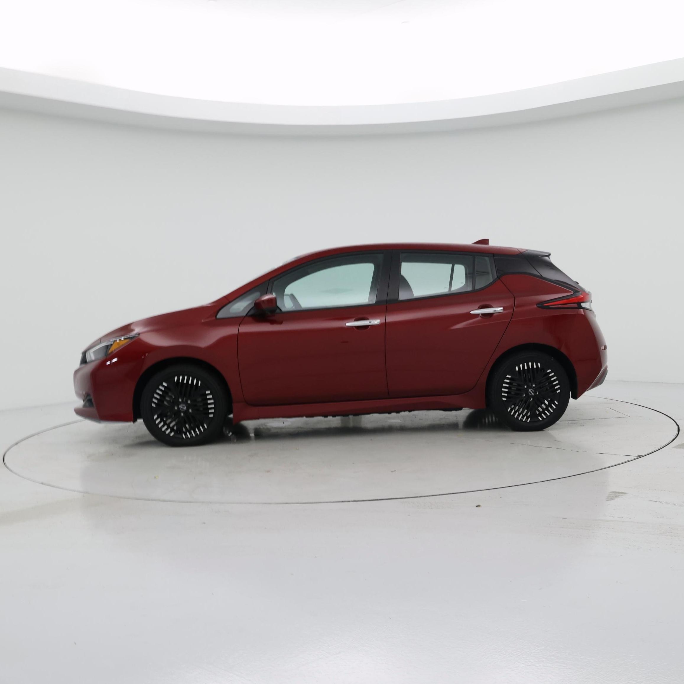 Thumbnail: 2024 Nissan Leaf - 3