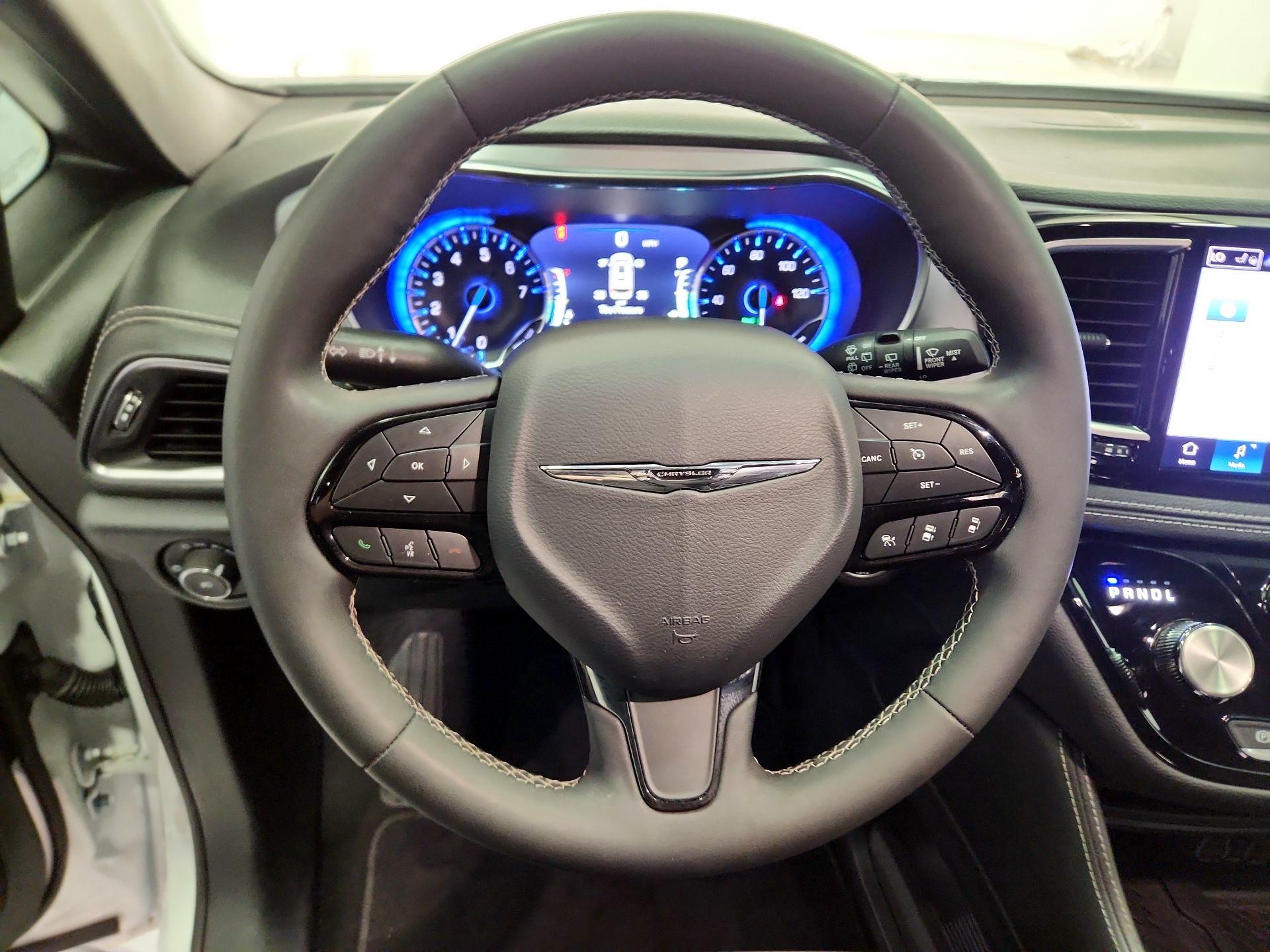 Thumbnail: 2025 Chrysler Pacifica - 10