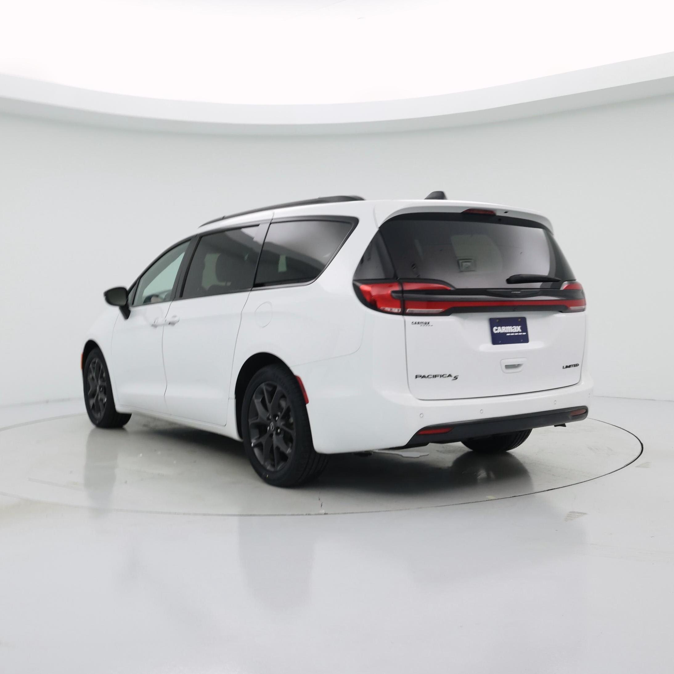 Thumbnail: 2025 Chrysler Pacifica - 2
