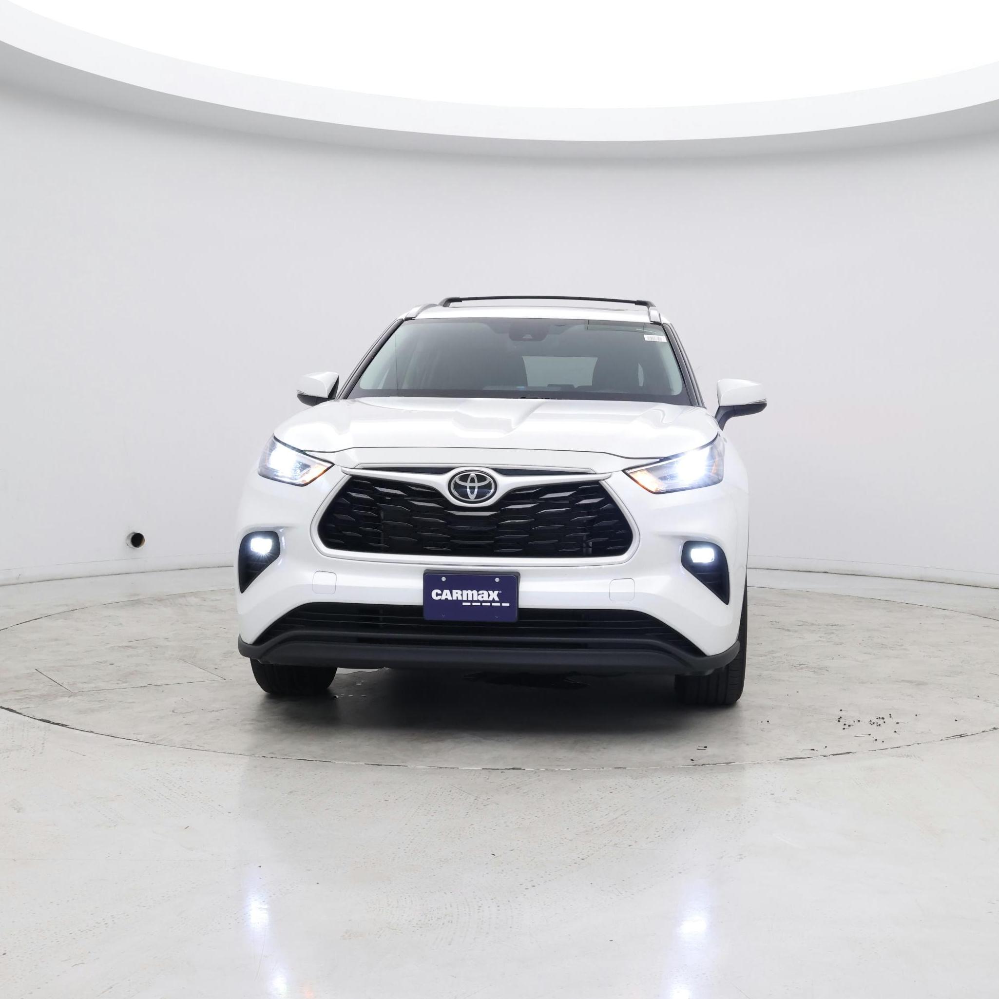 Thumbnail: 2023 Toyota Highlander - 4