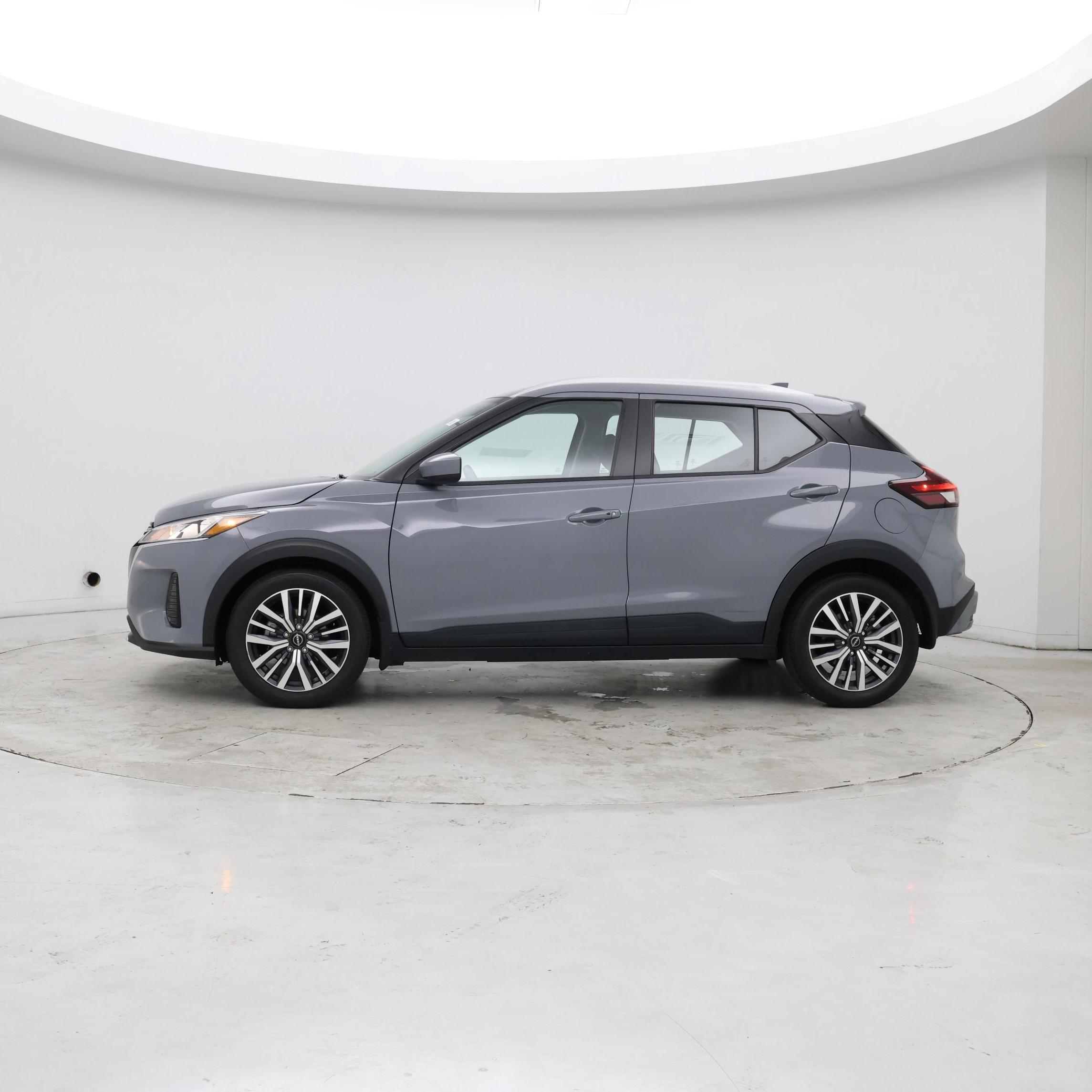Thumbnail: 2023 Nissan Kicks - 2