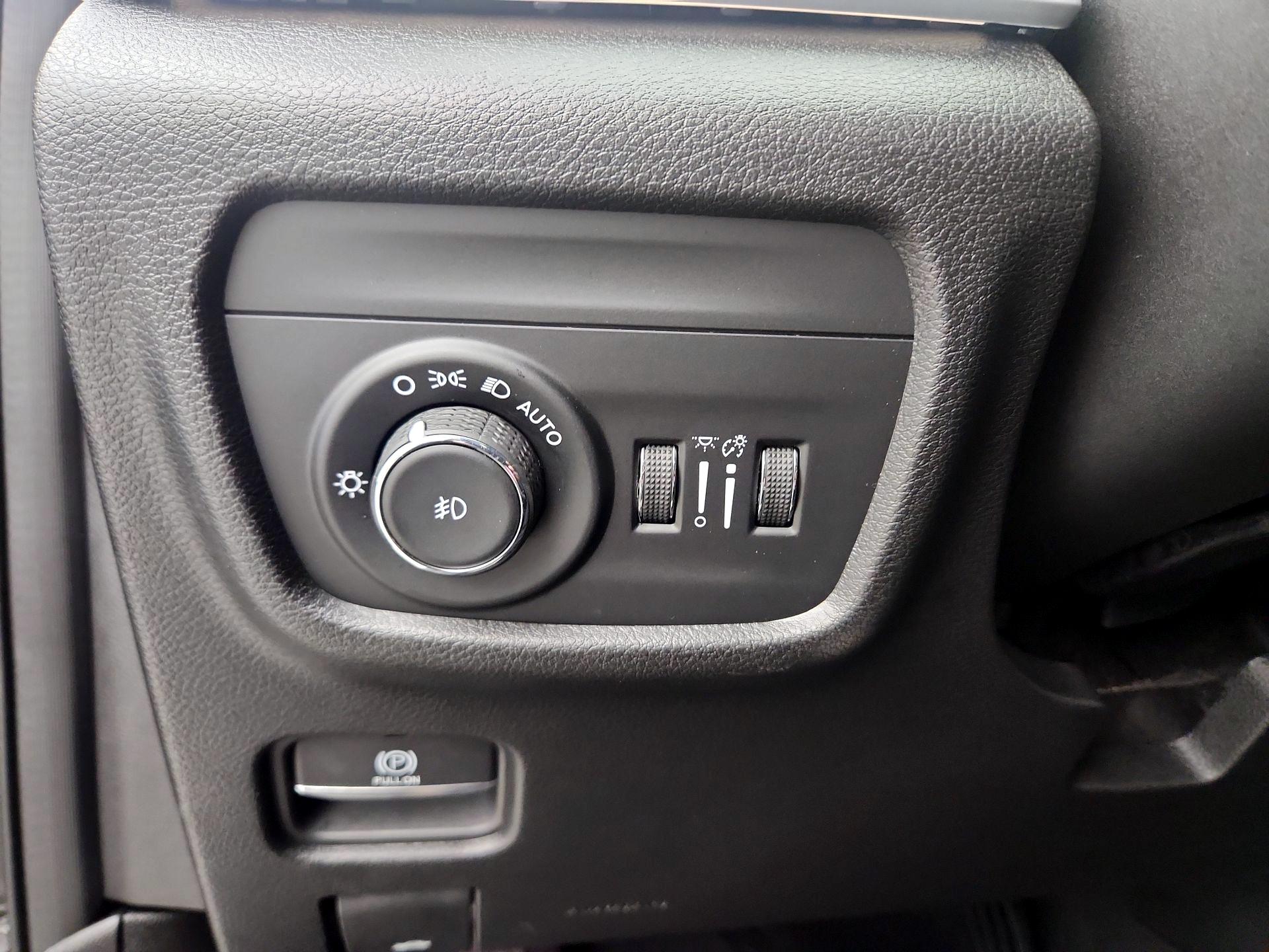 Thumbnail: 2023 Jeep Grand Cherokee - 13