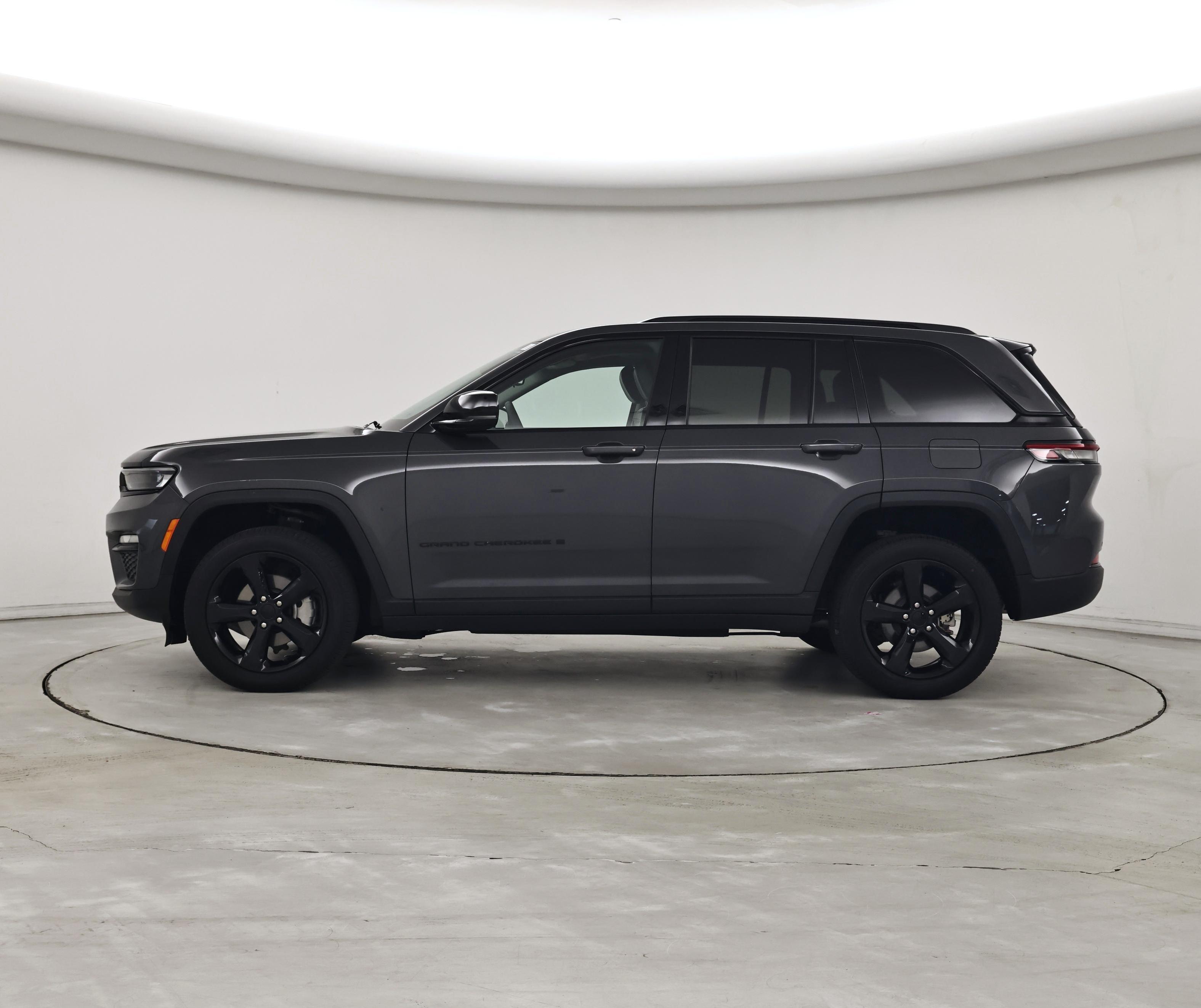 Thumbnail: 2023 Jeep Grand Cherokee - 3