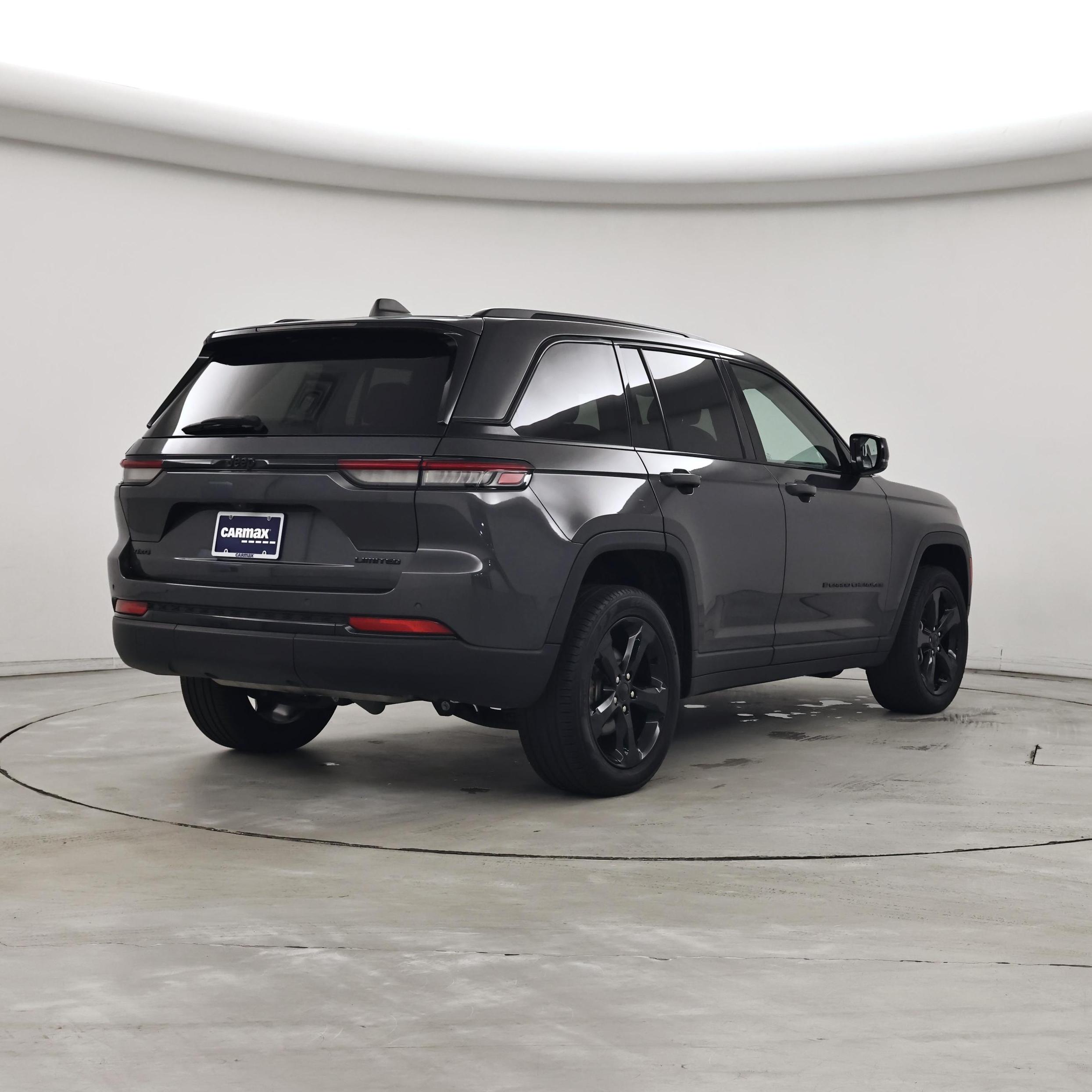 Thumbnail: 2023 Jeep Grand Cherokee - 8