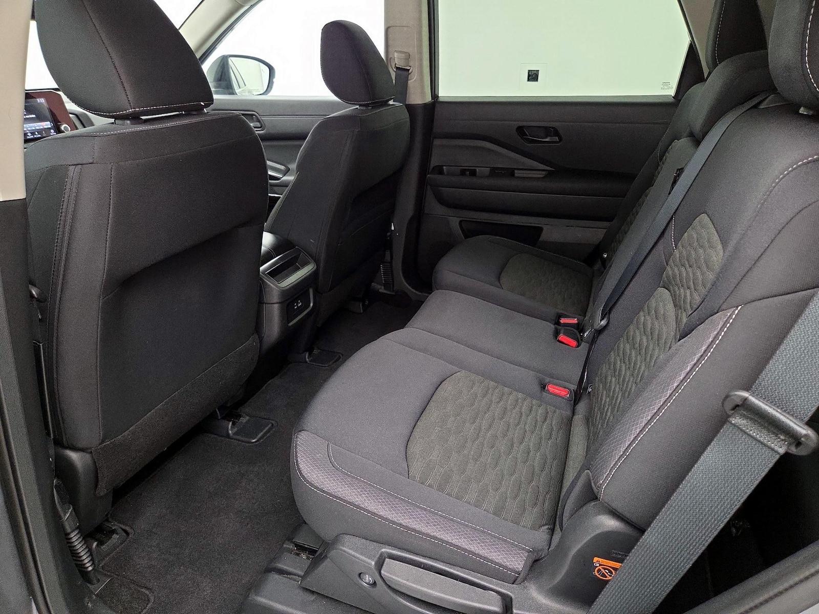 2024 Nissan Pathfinder S - Photo 20