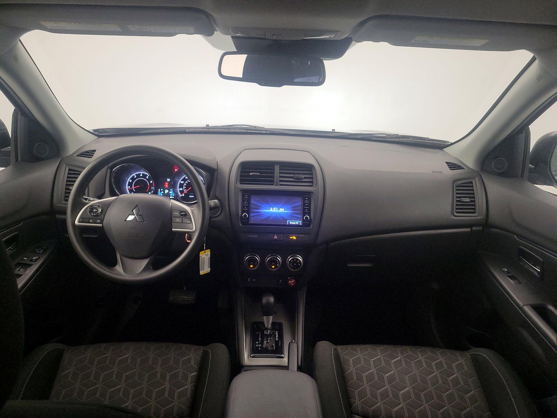 Thumbnail: 2024 Mitsubishi Outlander Sport - 9